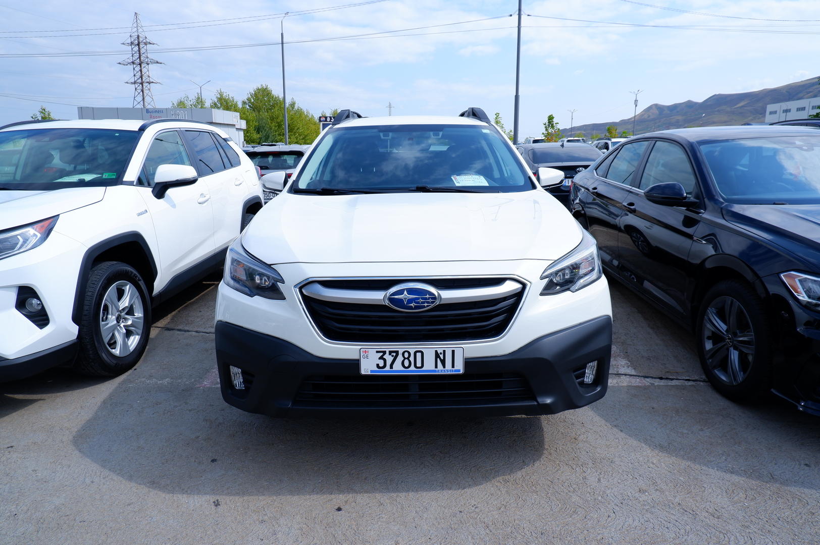 Subaru Outback 2021 — photo 2