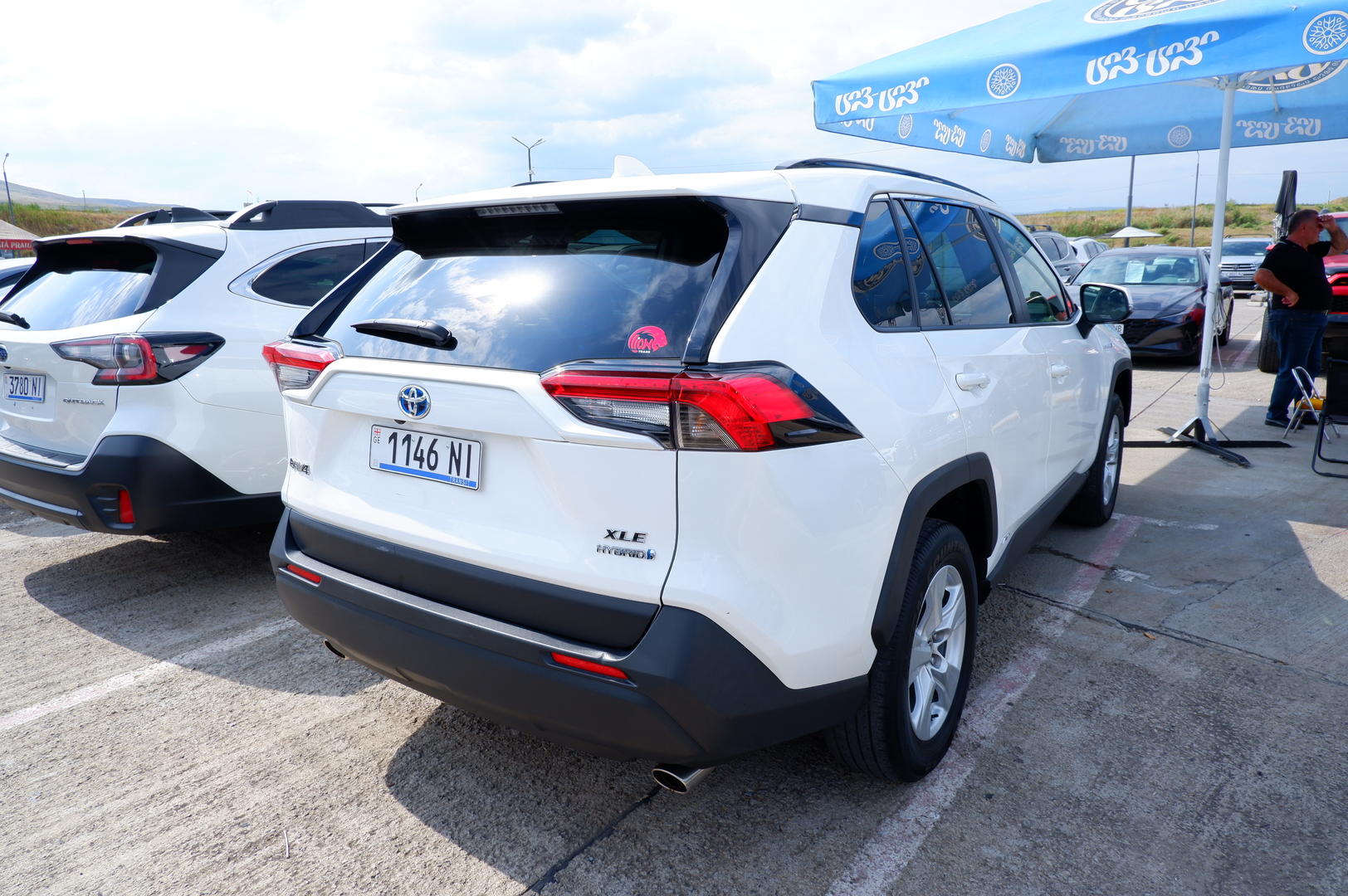 Toyota RAV4 2020 — photo 2