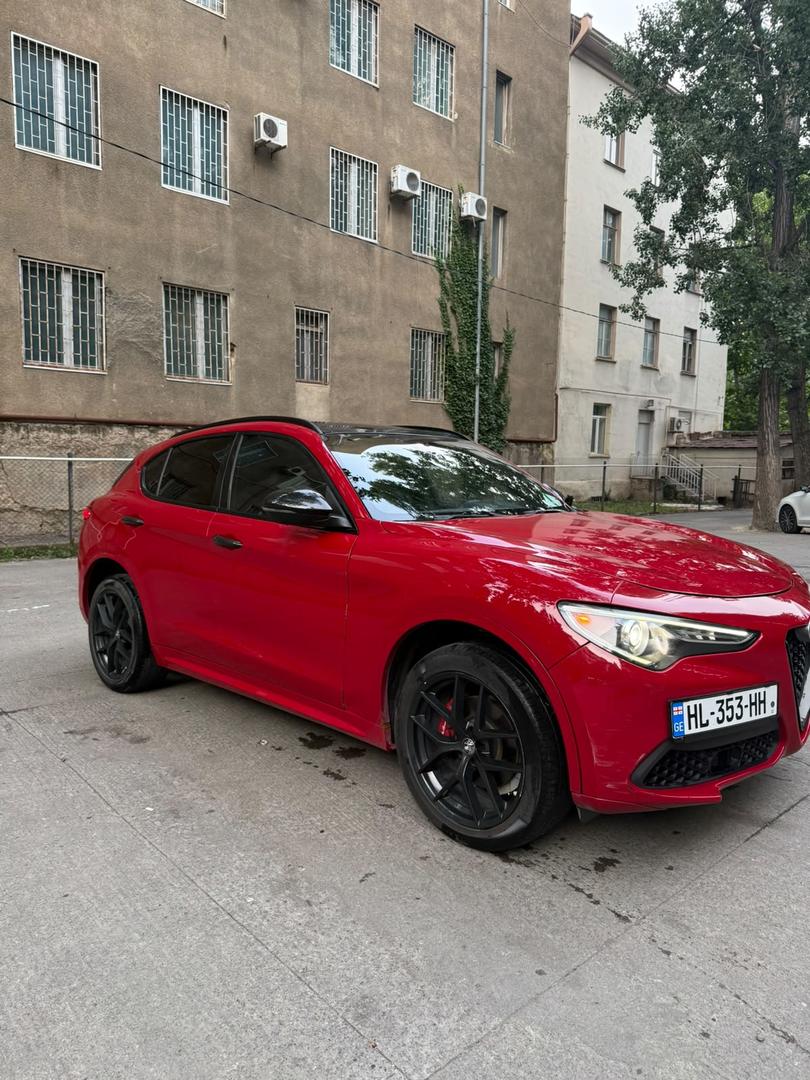 Alfa Romeo Stelvio 2020 — photo 2