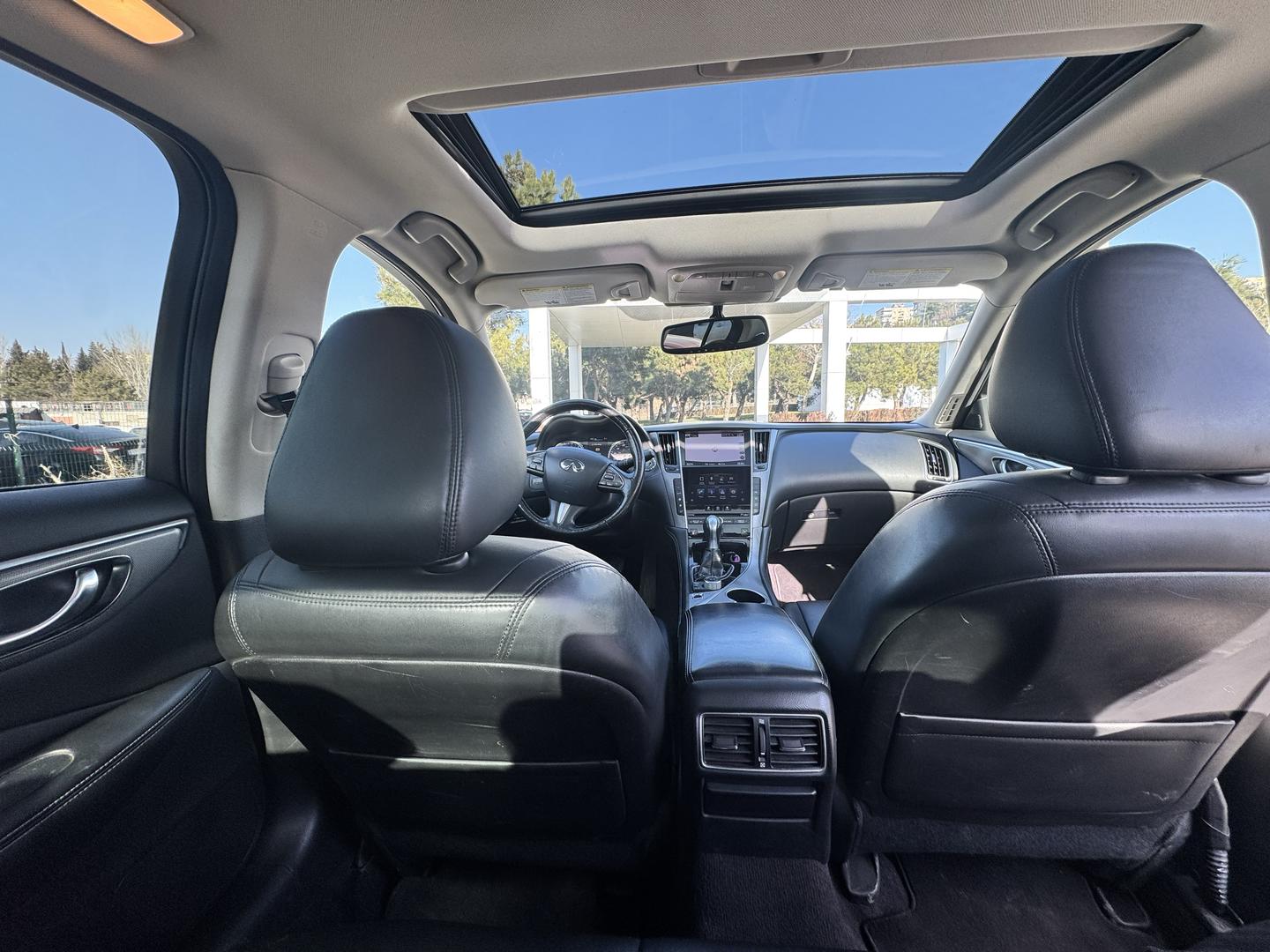 Infiniti Q50