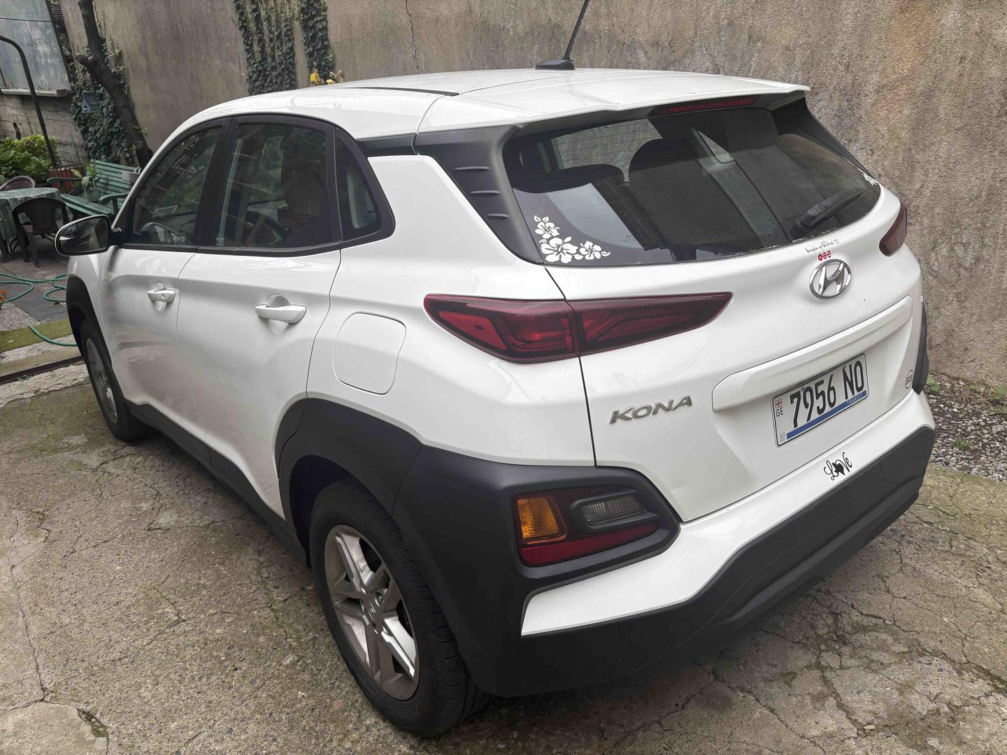 Hyundai Kona 2021 — photo 2