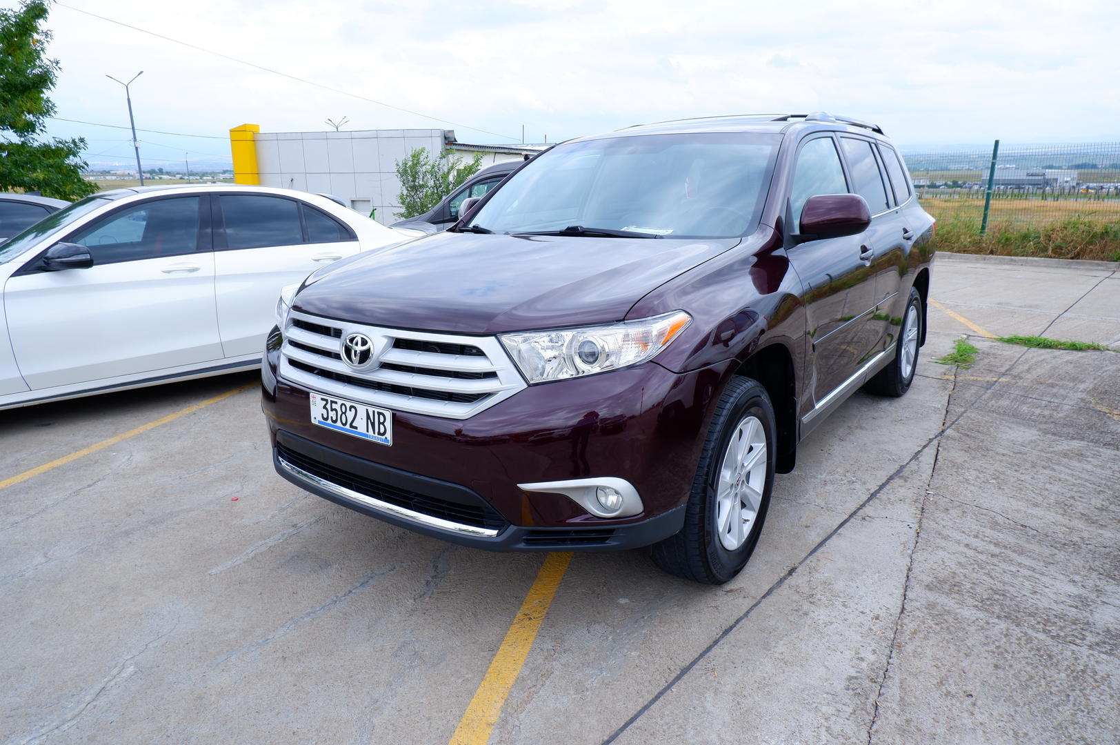 Toyota Highlander 2017 — photo 2