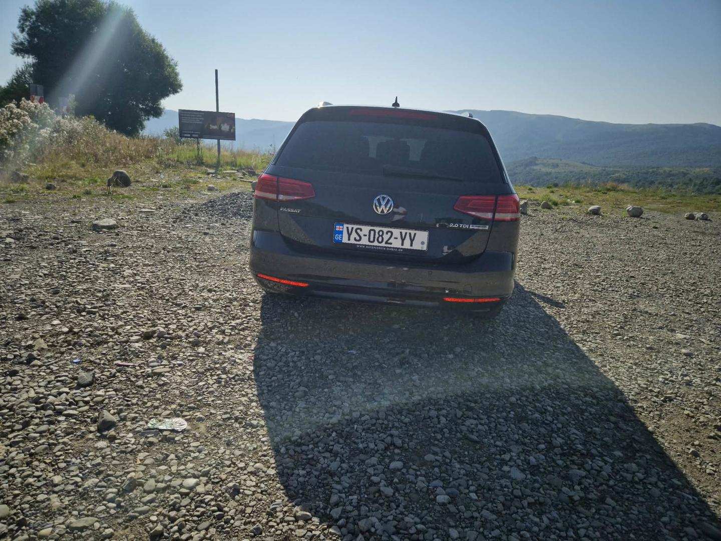 Volkswagen Passat 2015 — photo 2