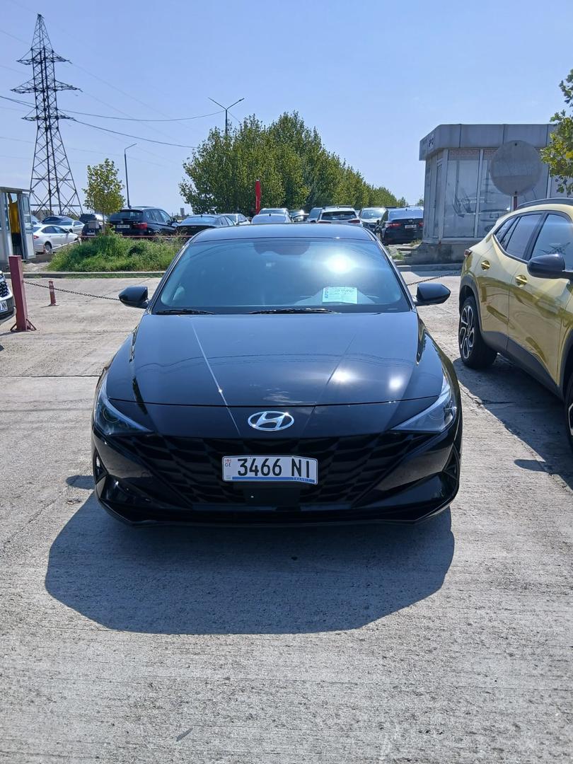 Hyundai Elantra 2023 — photo 2