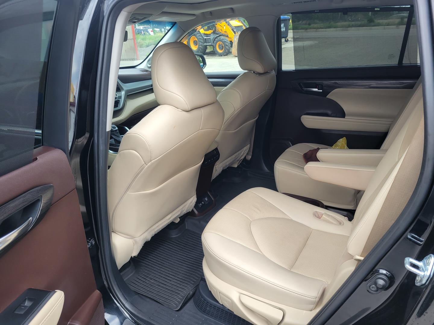 Toyota Highlander 2021 — photo 2