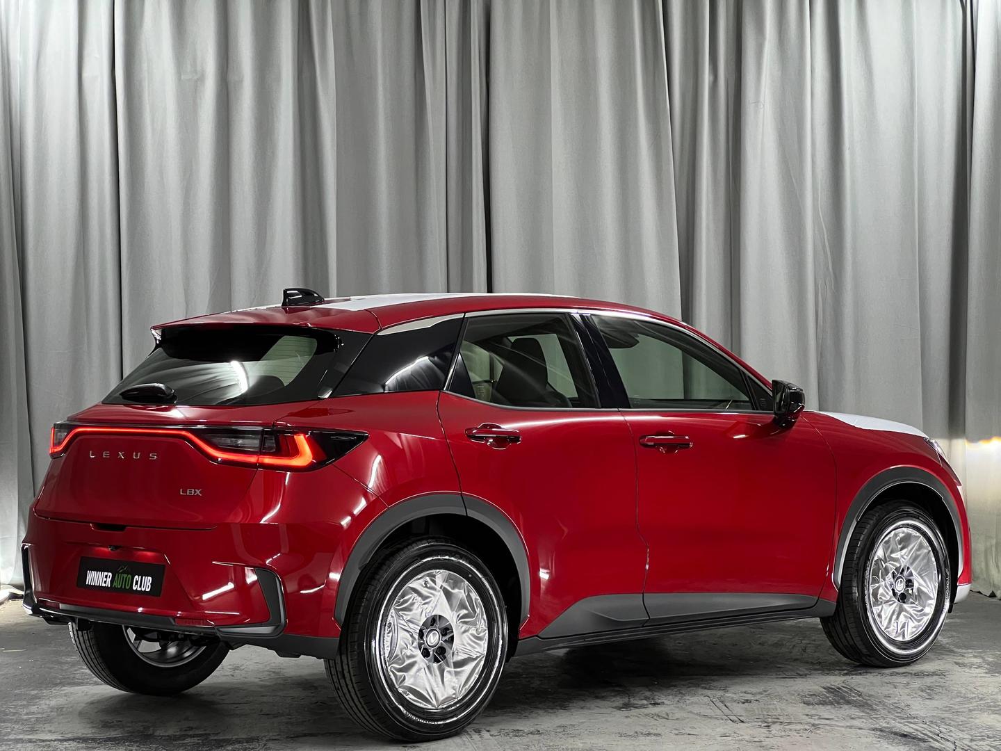 Lexus UX 200 2025 — photo 2