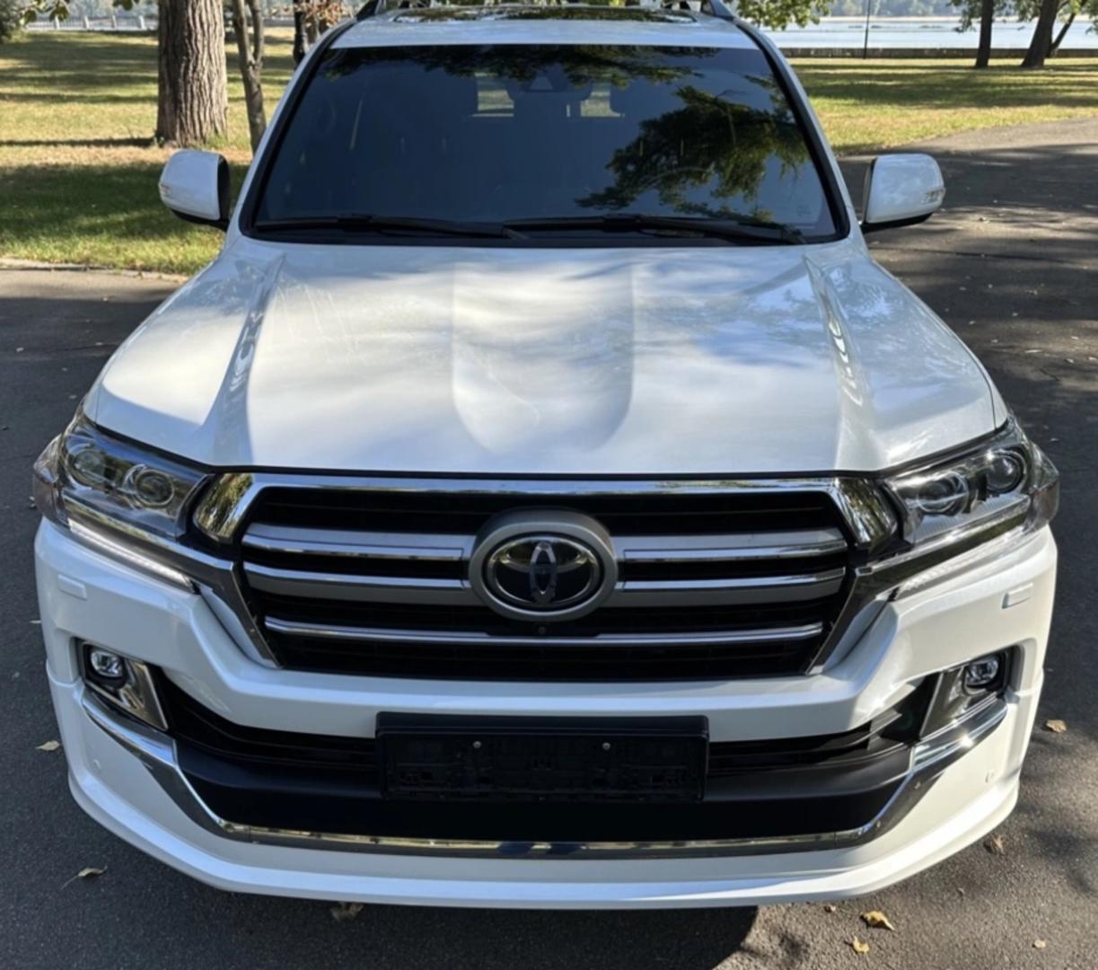 Toyota Land Cruiser 200