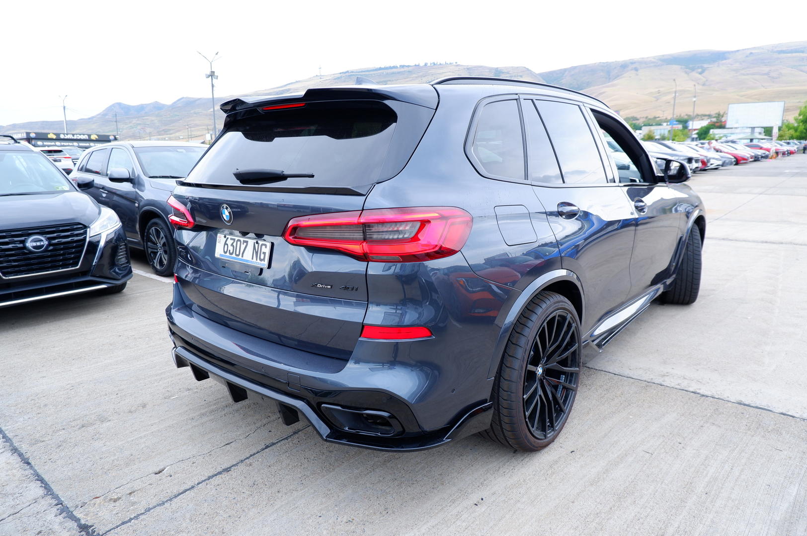 BMW X5 2018 — photo 2