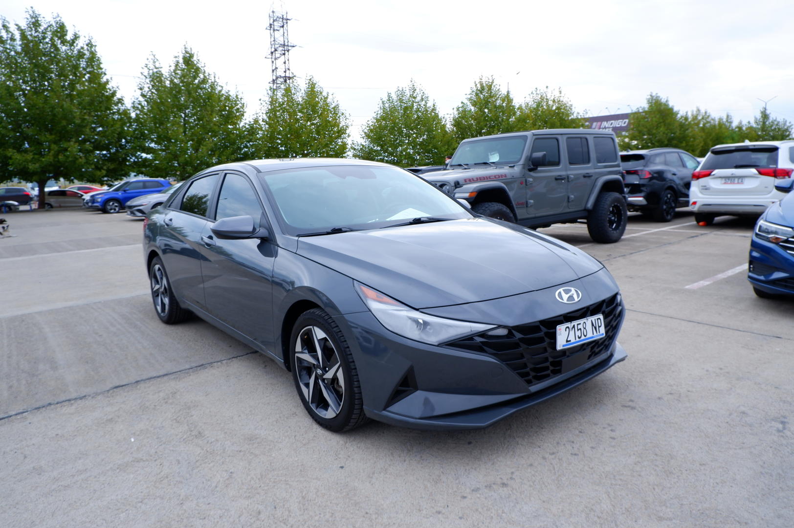 Hyundai Elantra 2023 — photo 2