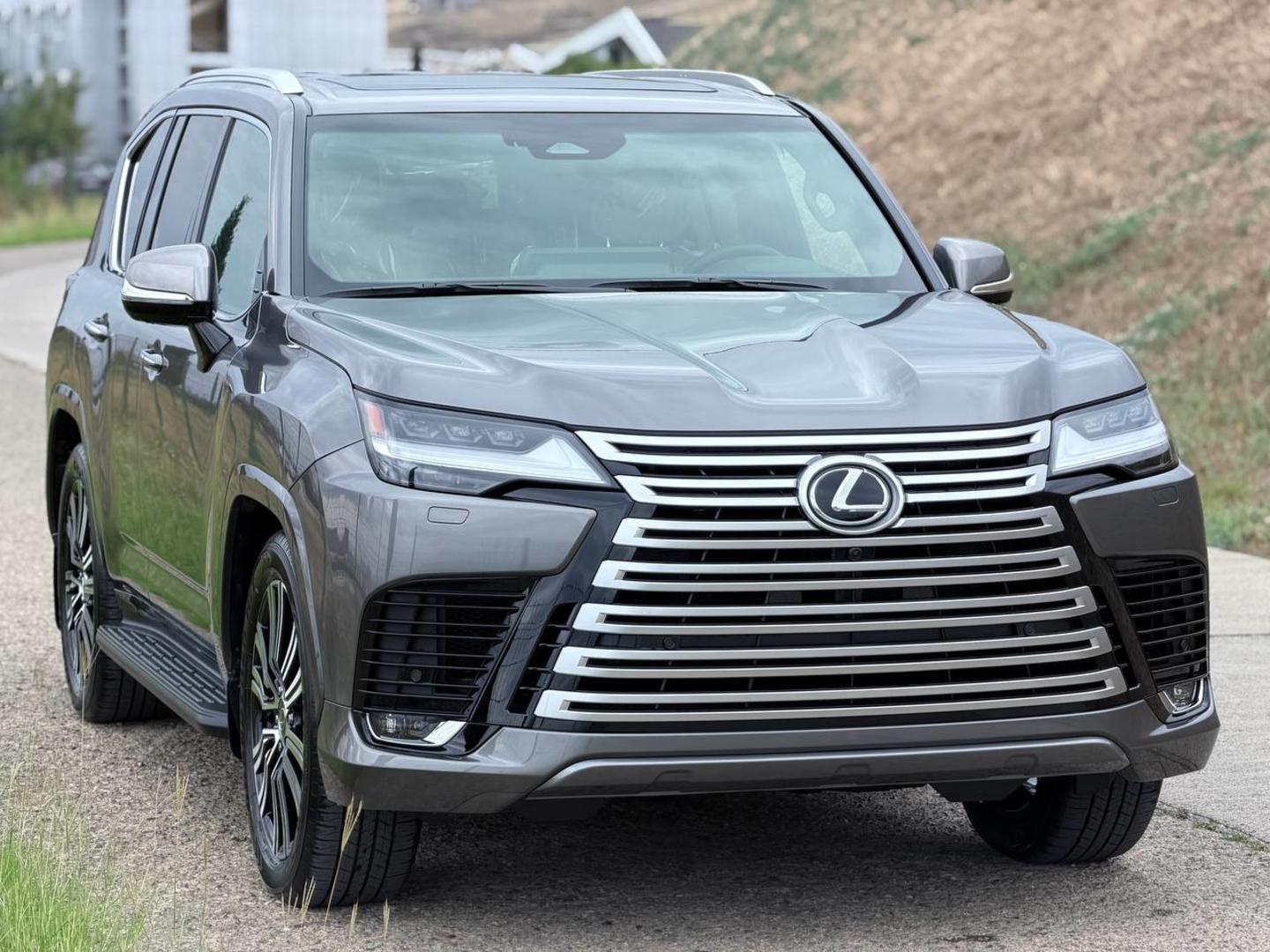 Lexus LX600 2026 — photo 2