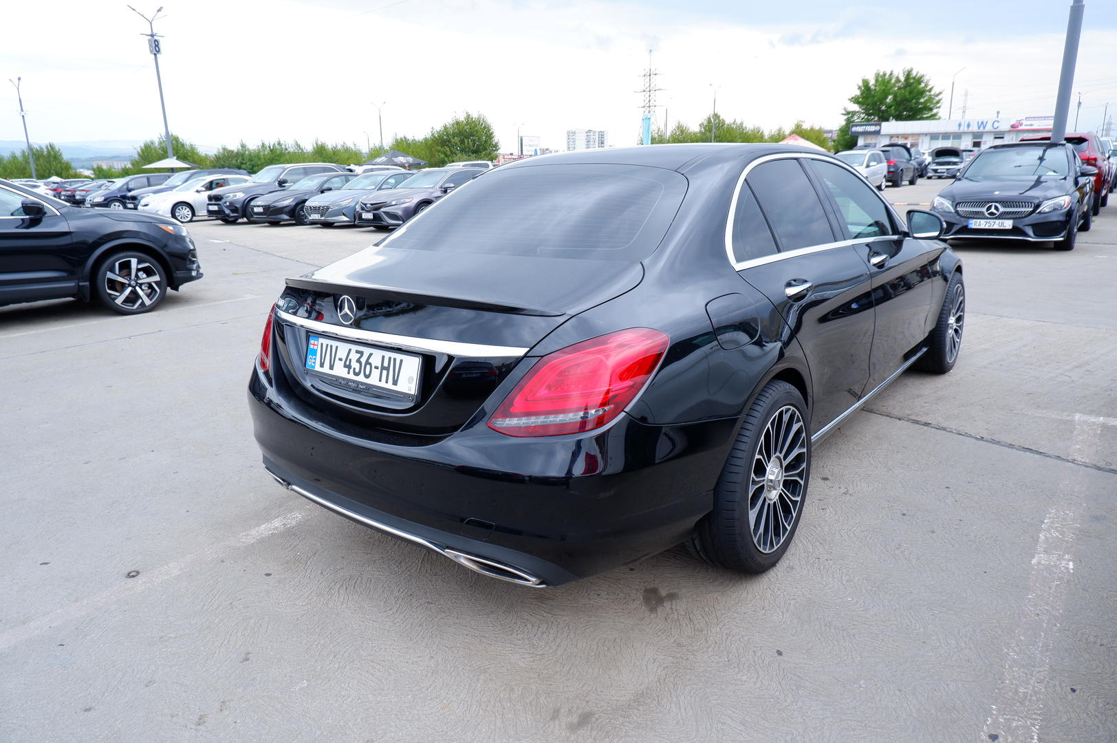 Mercedes-Benz C 300 2018 — photo 2