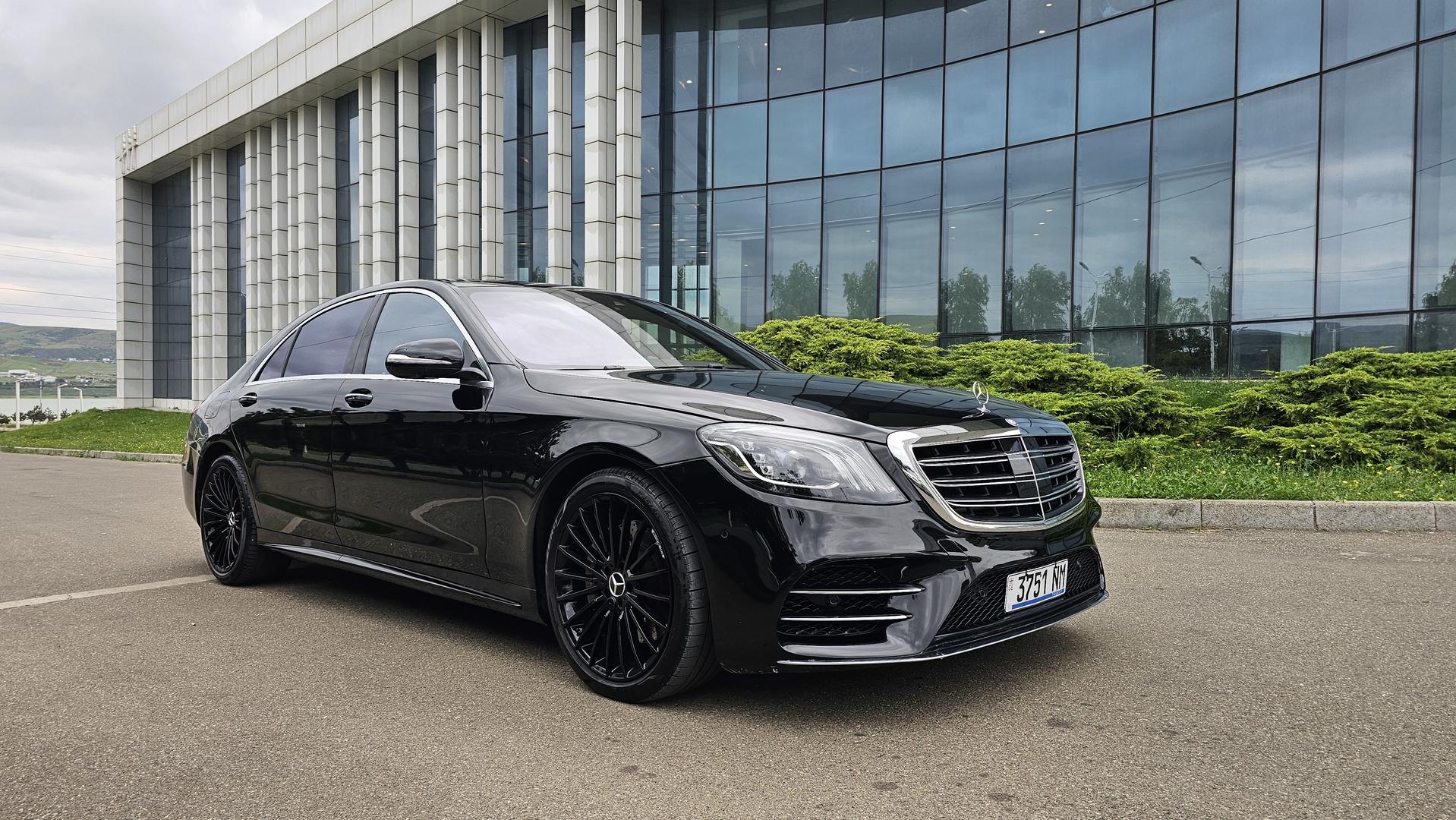 Mercedes-Benz S 560