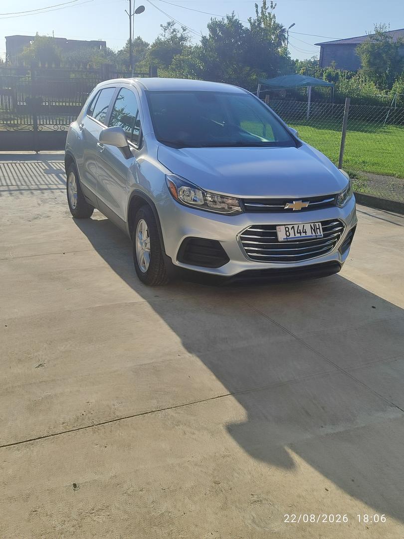 Chevrolet Trax 2022 — photo 2