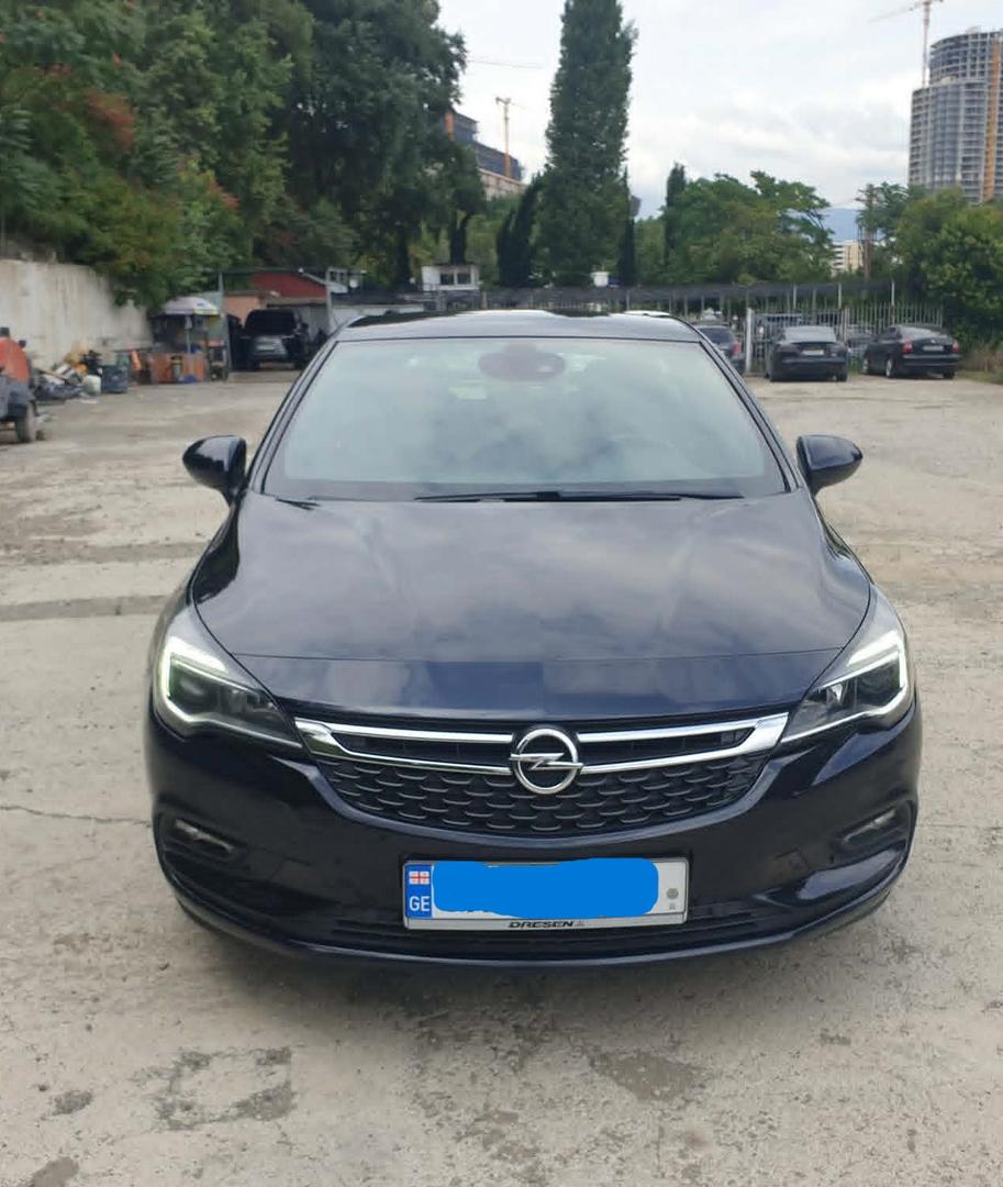 Opel Astra 2018 — photo 2