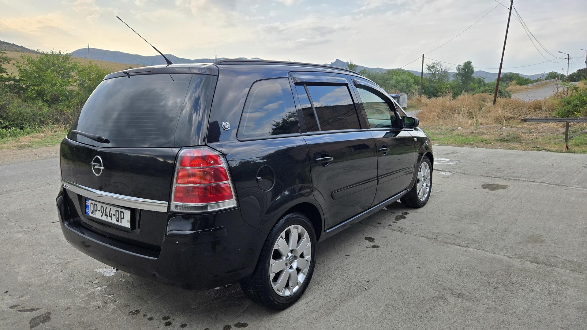 Opel Zafira 2007 — photo 2