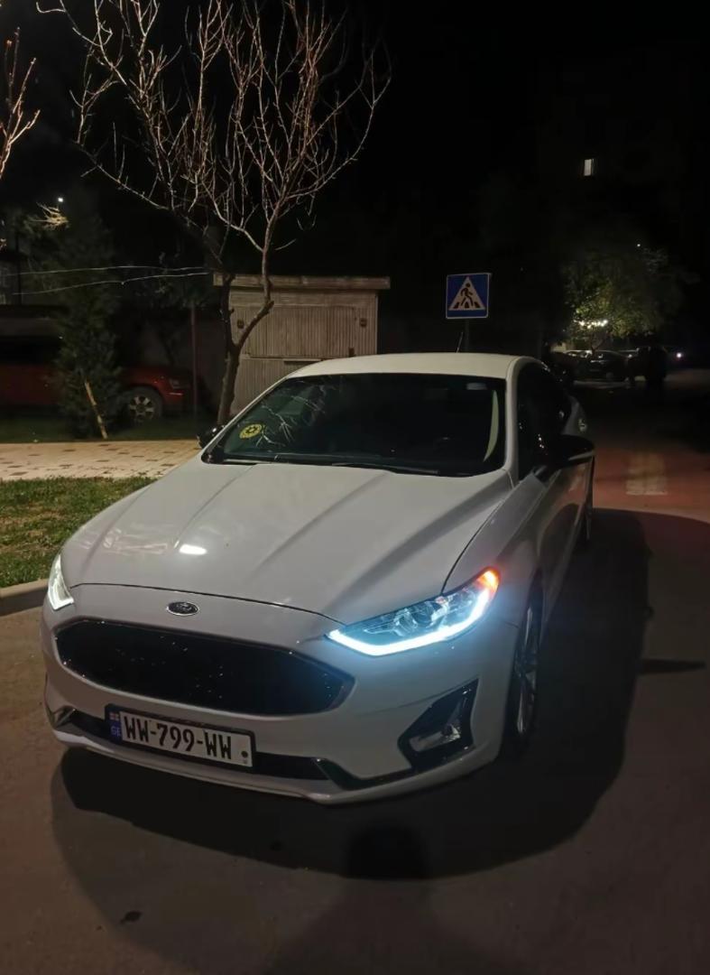 Ford Fusion 2018 — photo 2