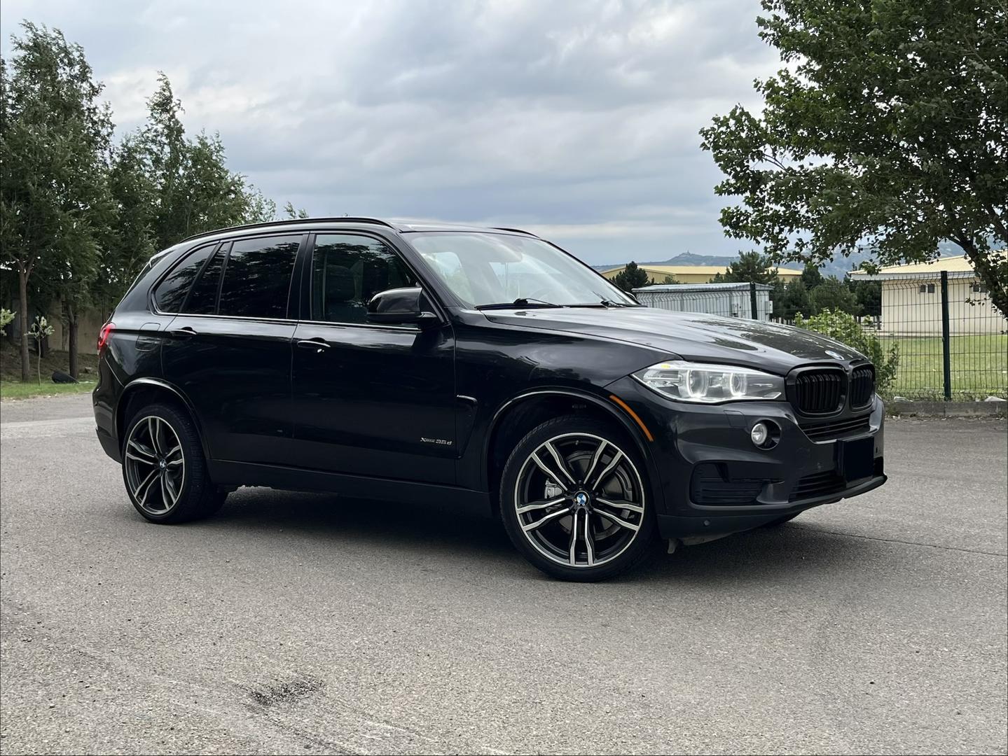BMW X5 2014 — photo 2