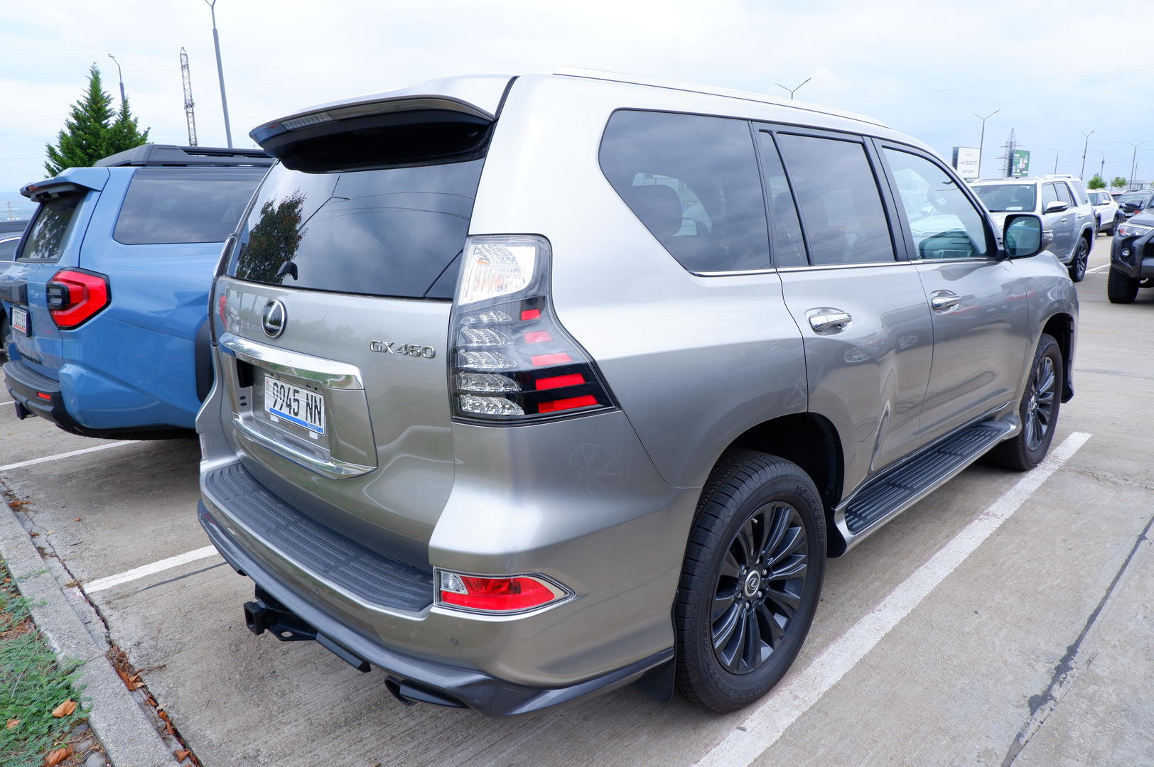 Lexus GX 460 2023 — photo 2