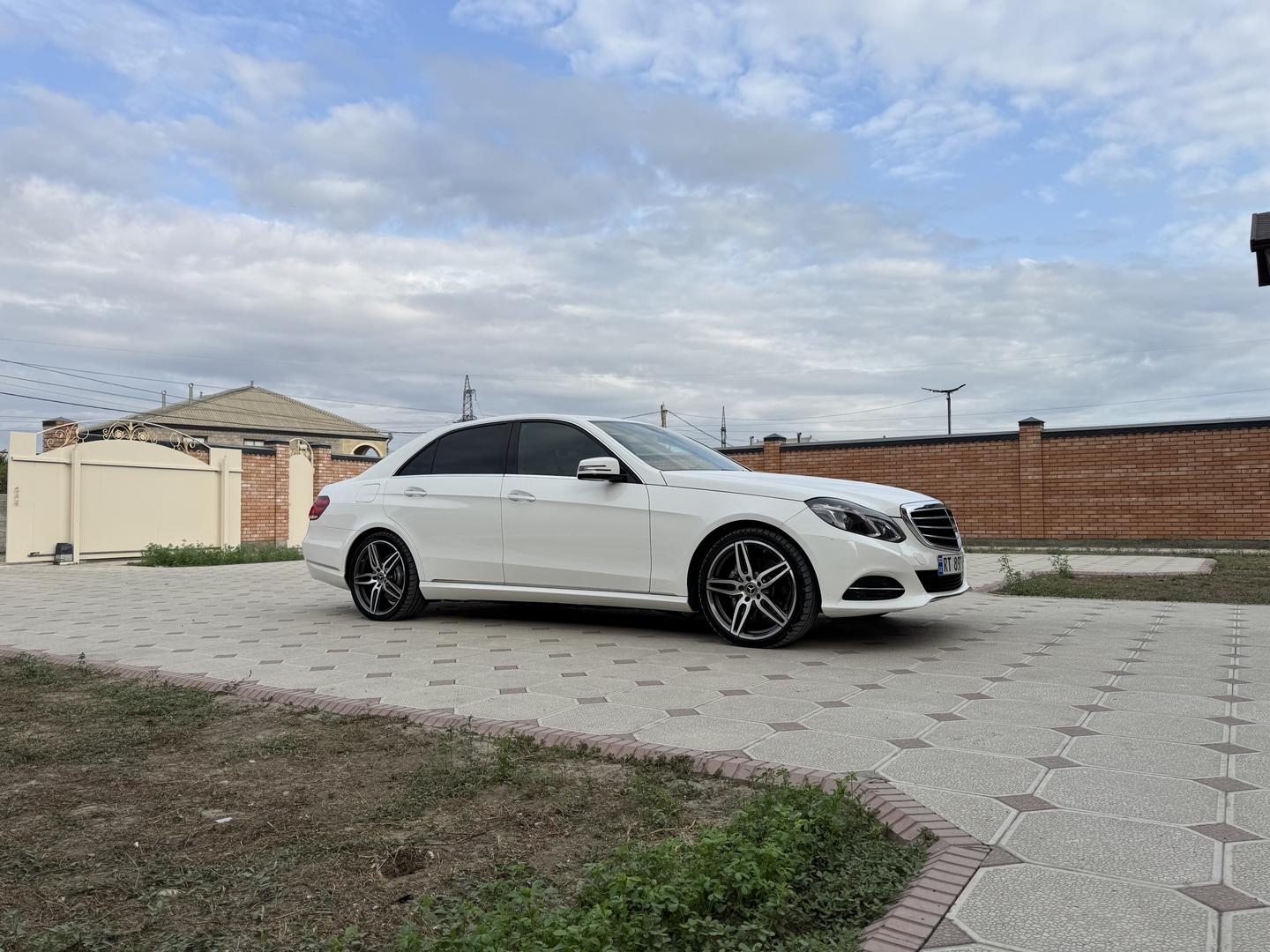 Mercedes-Benz E 350
