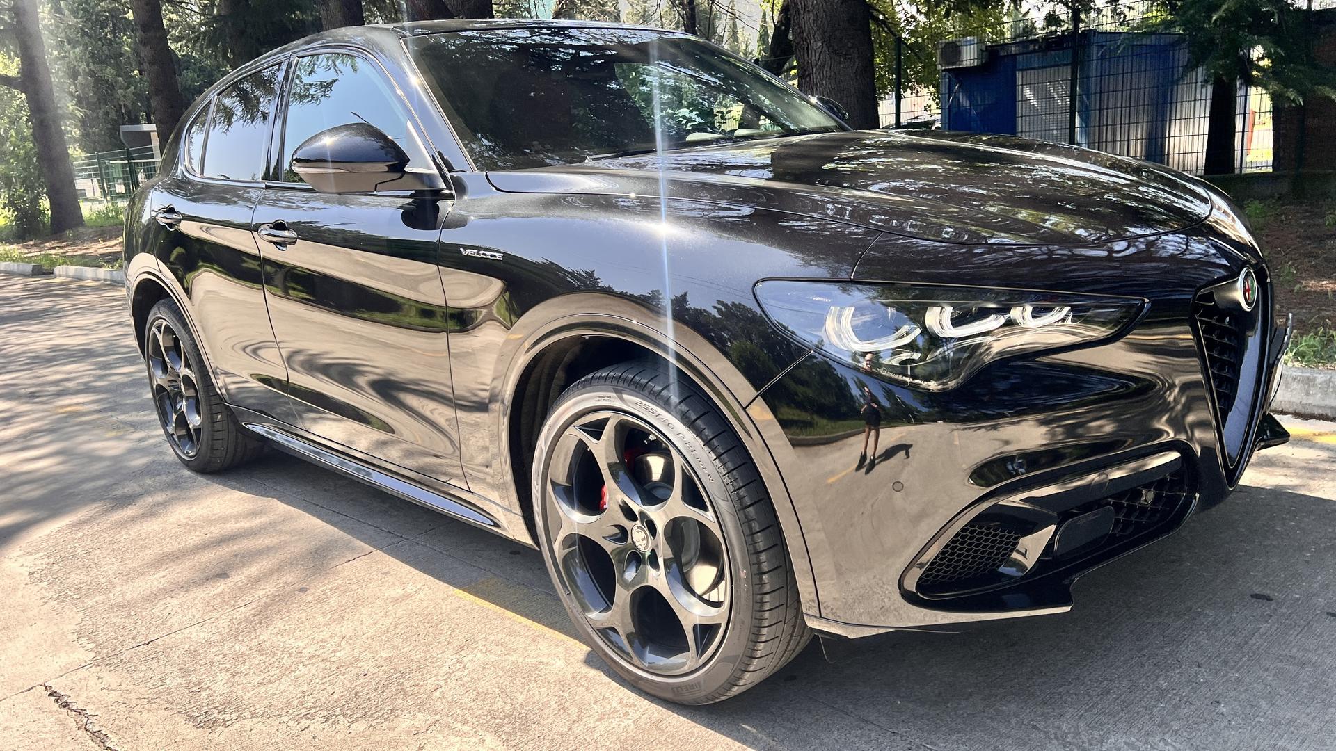 Alfa Romeo Stelvio 2026 — photo 2