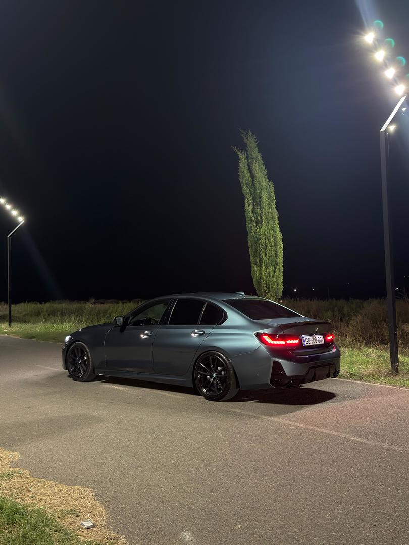 BMW 330