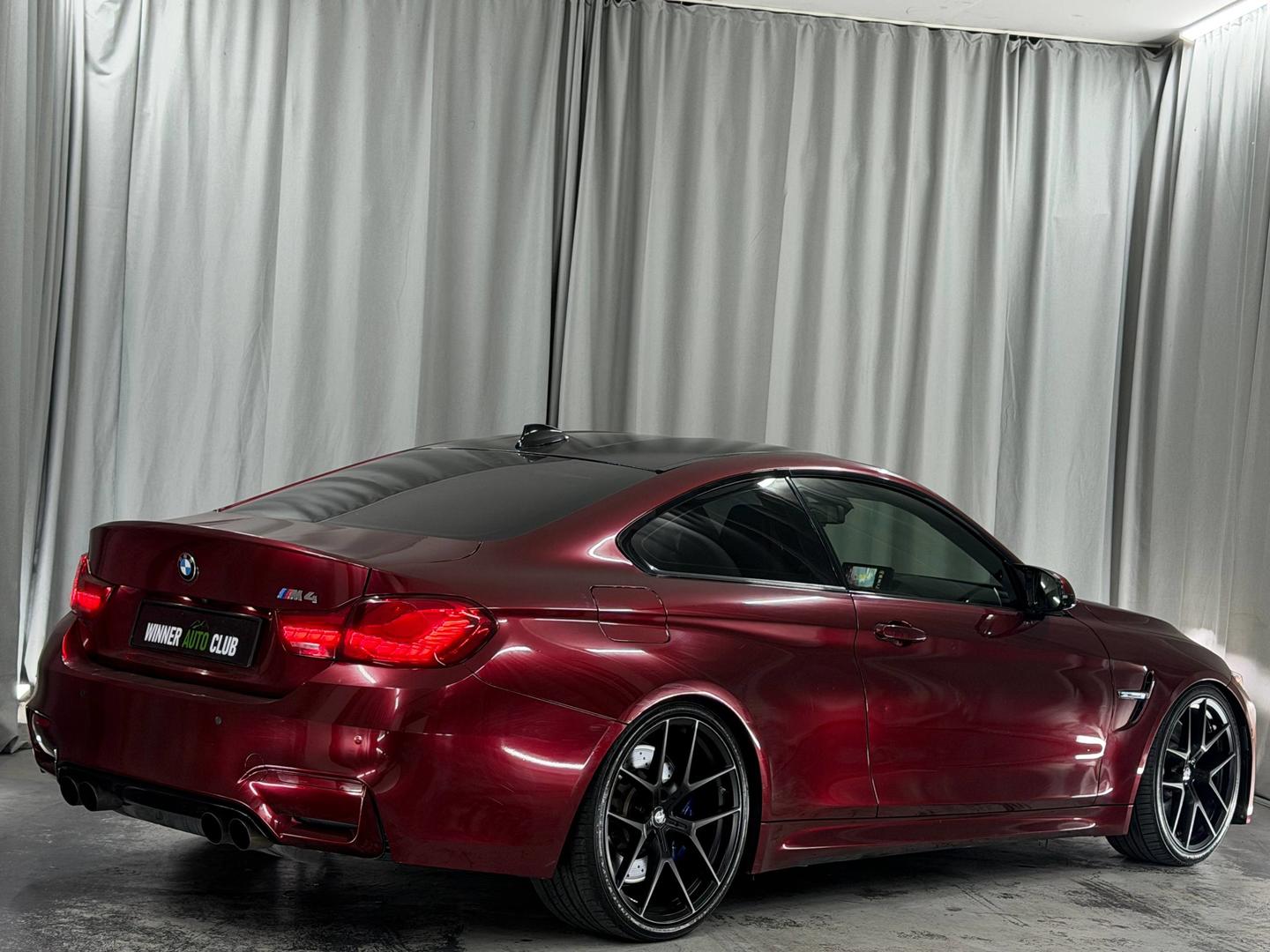 BMW M4 2015 — photo 2