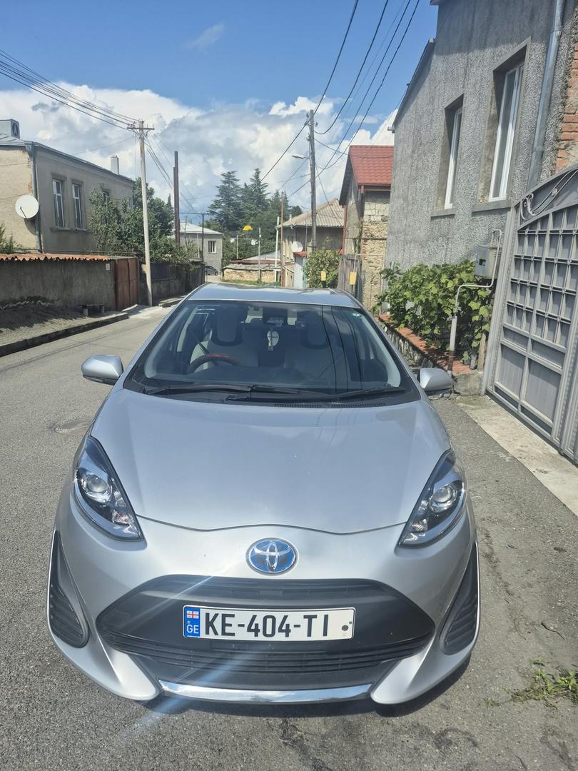 Toyota Aqua 2019 — photo 2