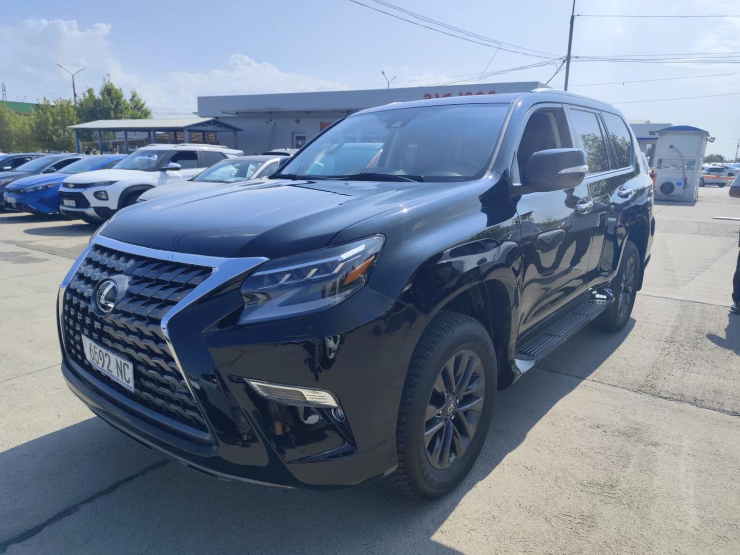 Lexus GX 460 2021 — photo 2