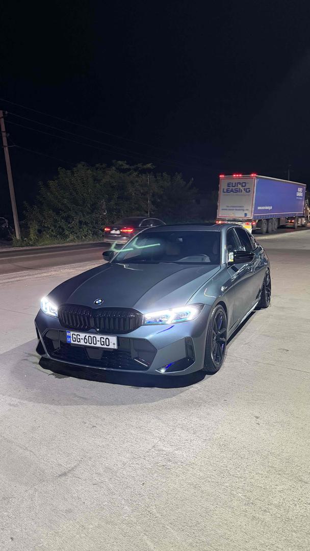 BMW 330