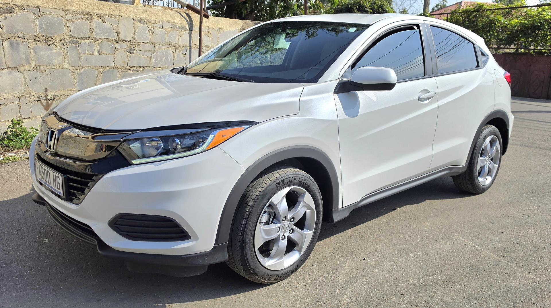 Honda HR-V 2022 — photo 2