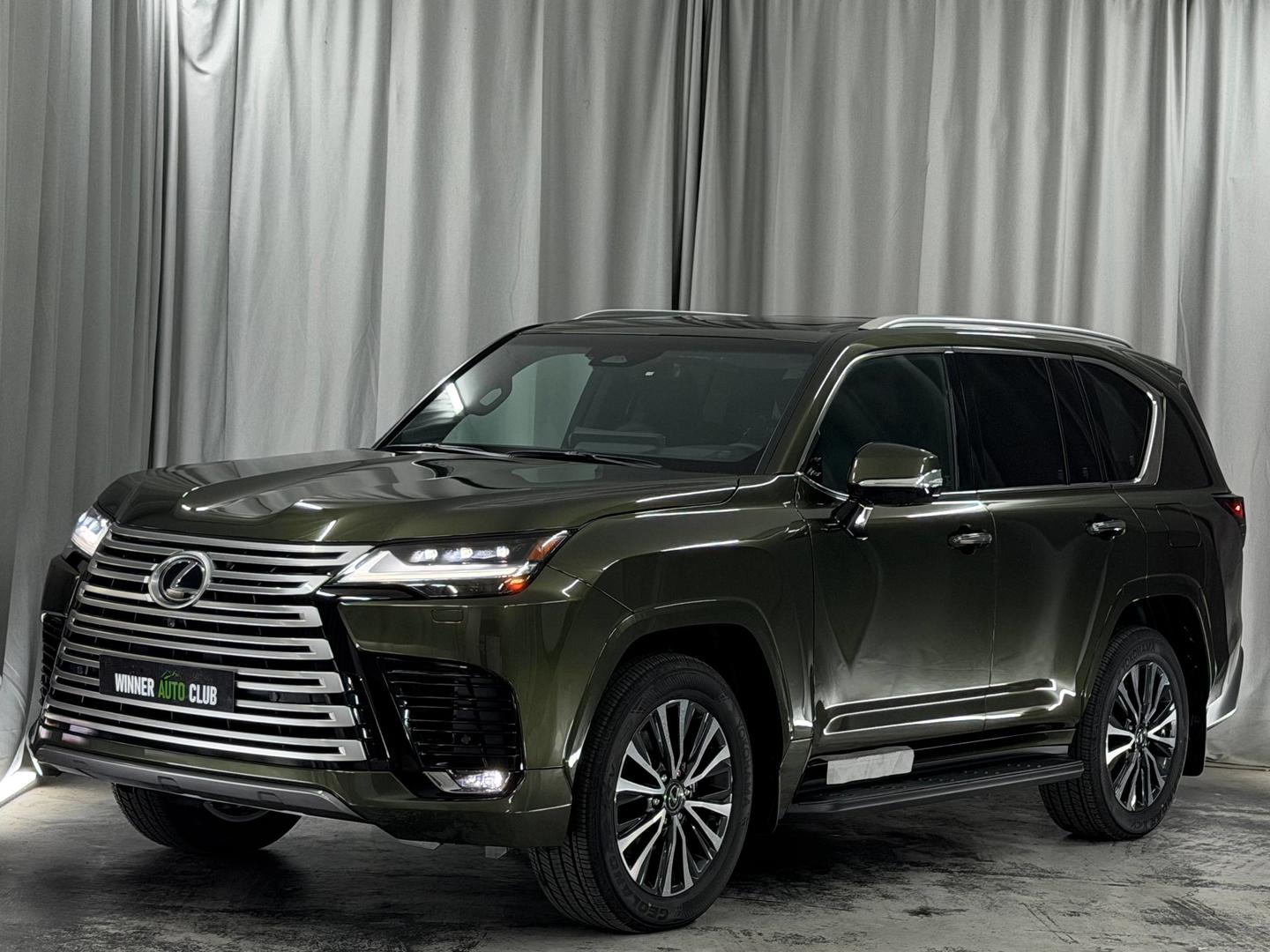 Lexus LX600