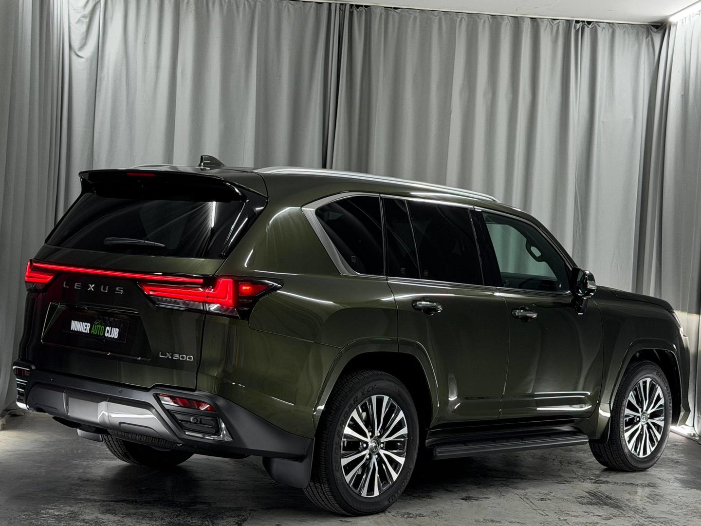 Lexus LX600 2026 — photo 2