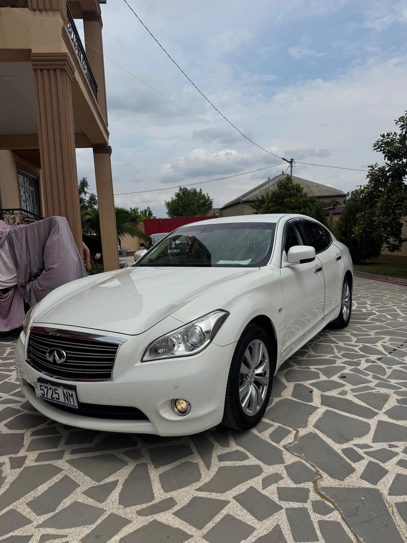 Nissan Fuga 2014 — photo 2
