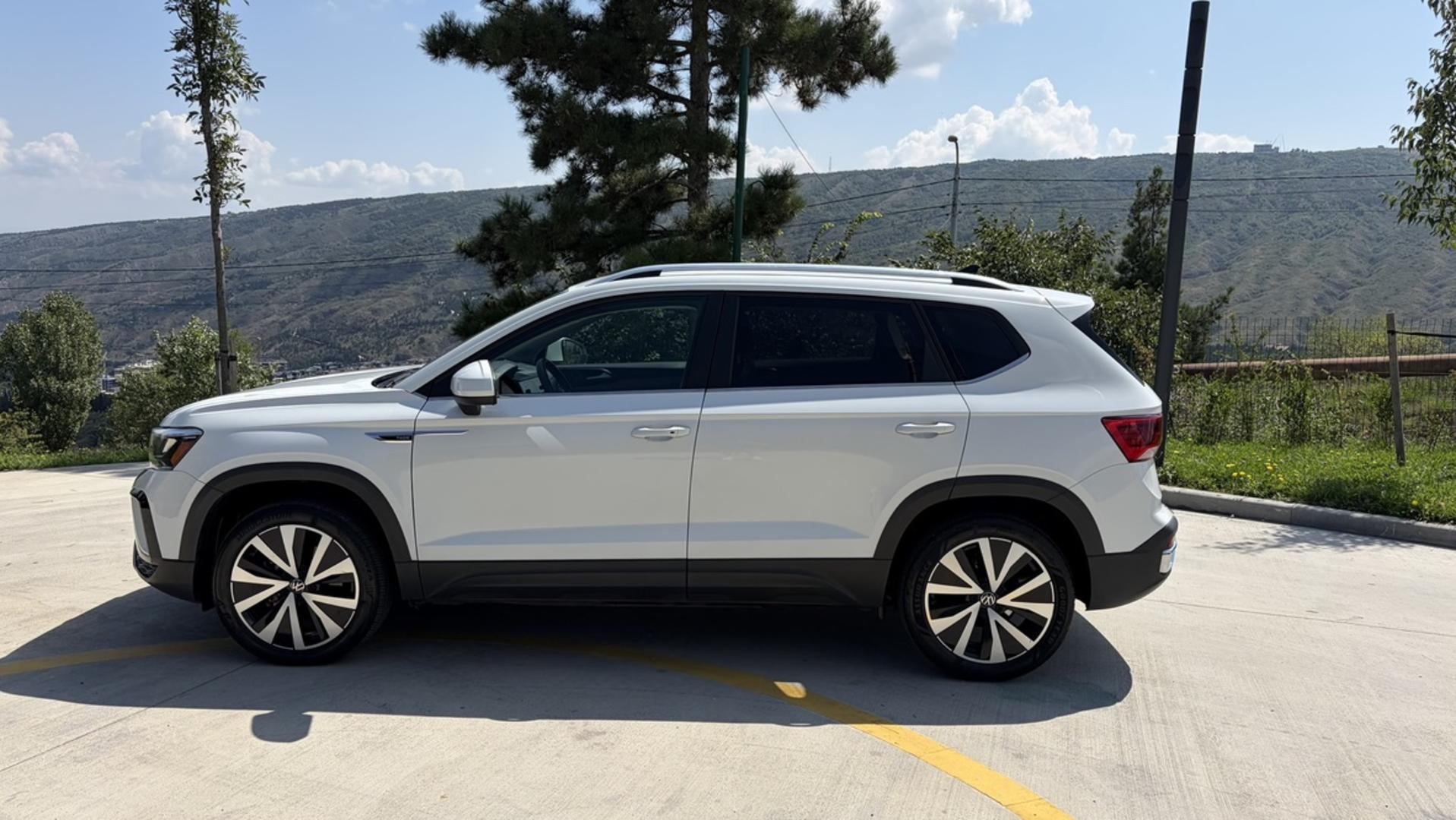 Volkswagen Taos 2022 — photo 2