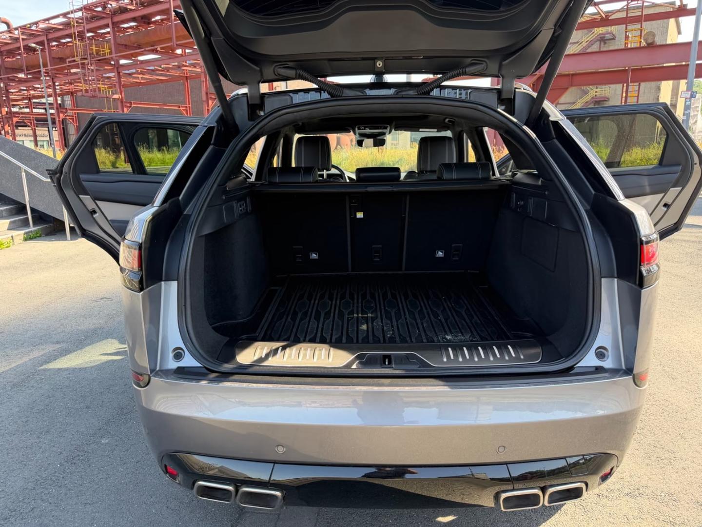 Land Rover Range Rover Velar 2020 — photo 2