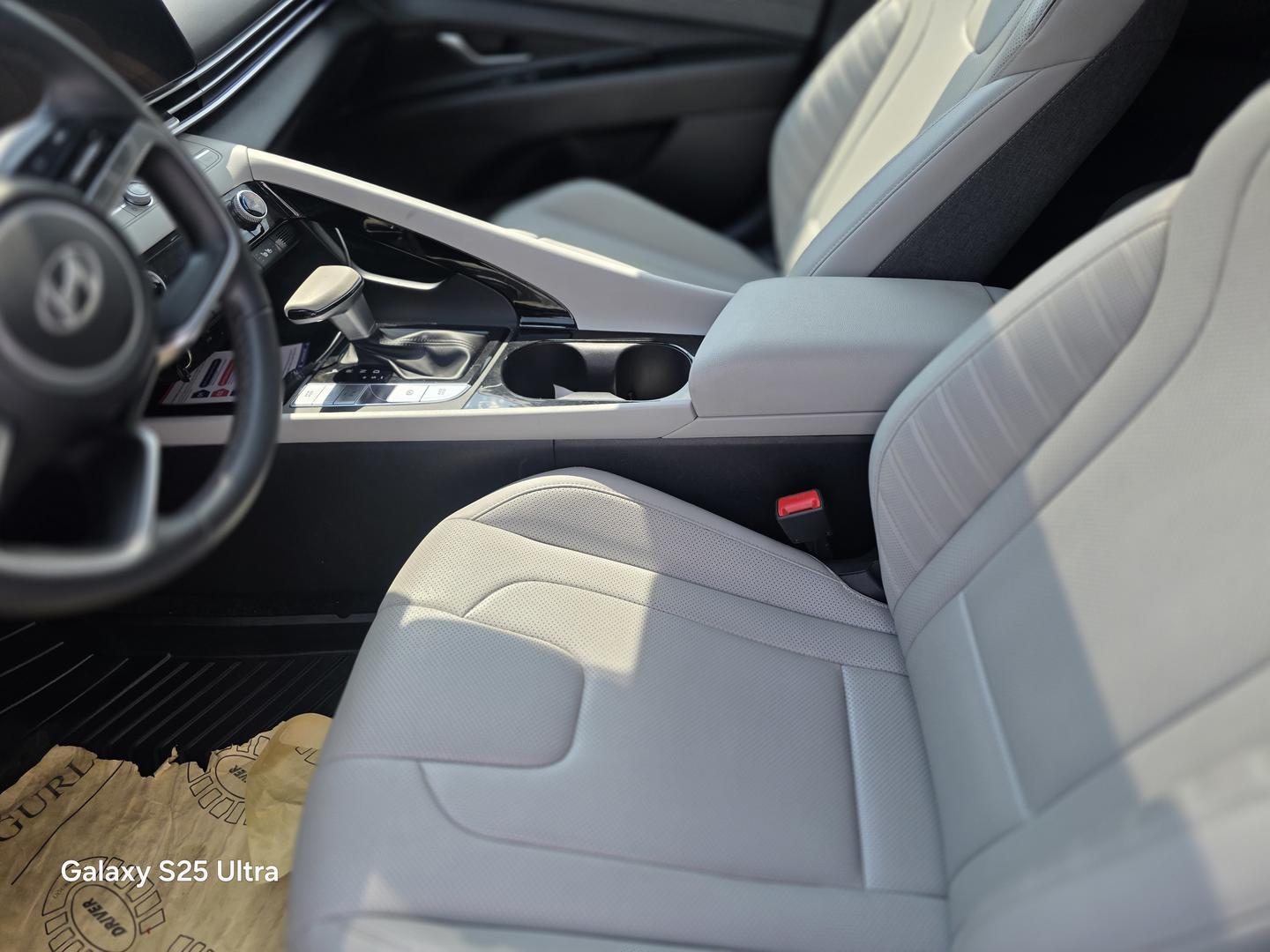 Hyundai Elantra 2024 — photo 2