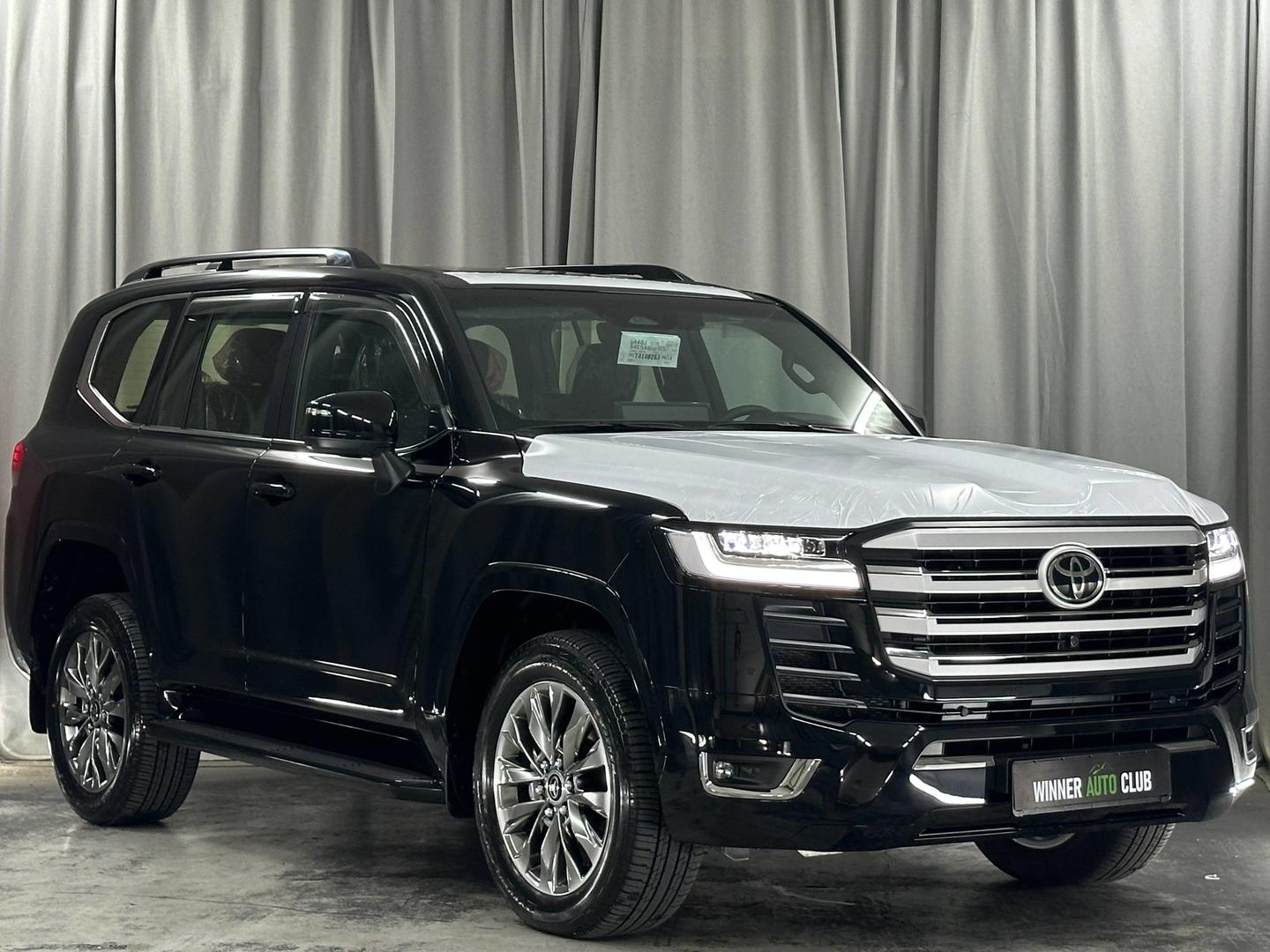Toyota Land Cruiser 300 2026 — photo 2