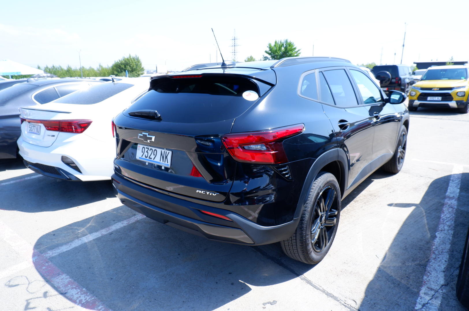 Chevrolet Trax 2023 — photo 2