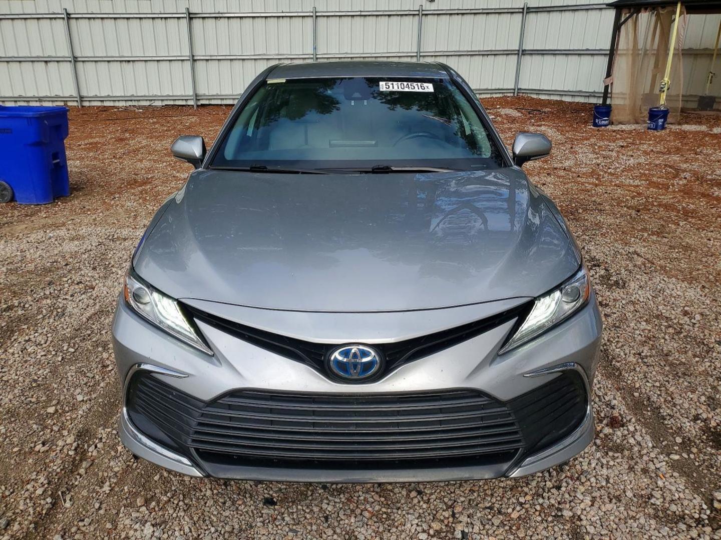 Toyota Camry 2021 — photo 2