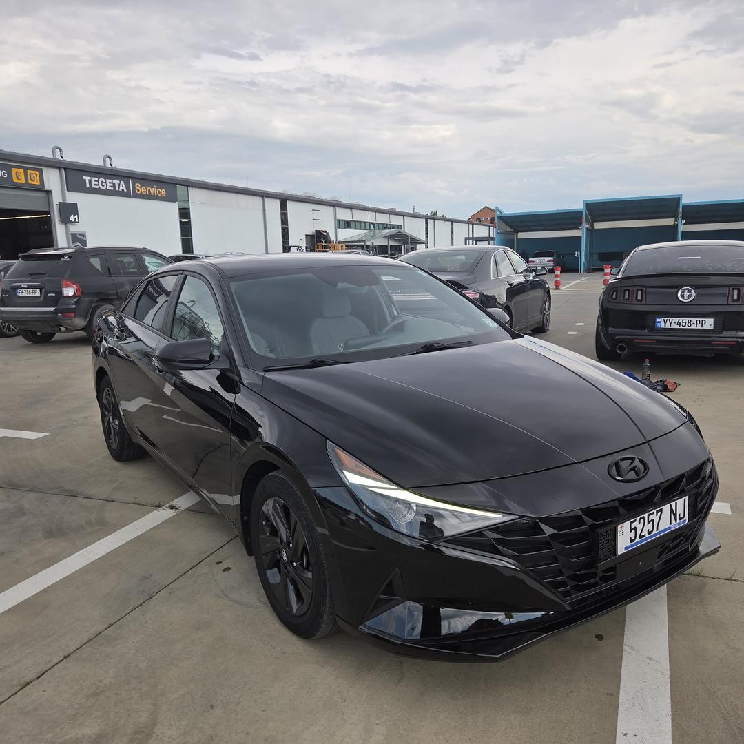 Hyundai Elantra