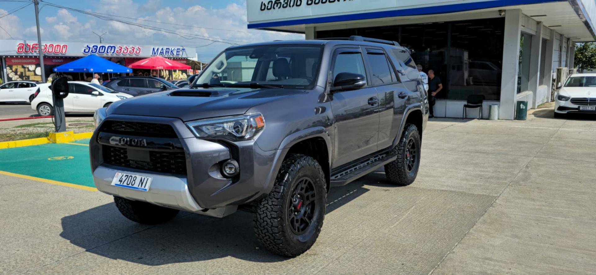 Toyota 4Runner 2021 — photo 2