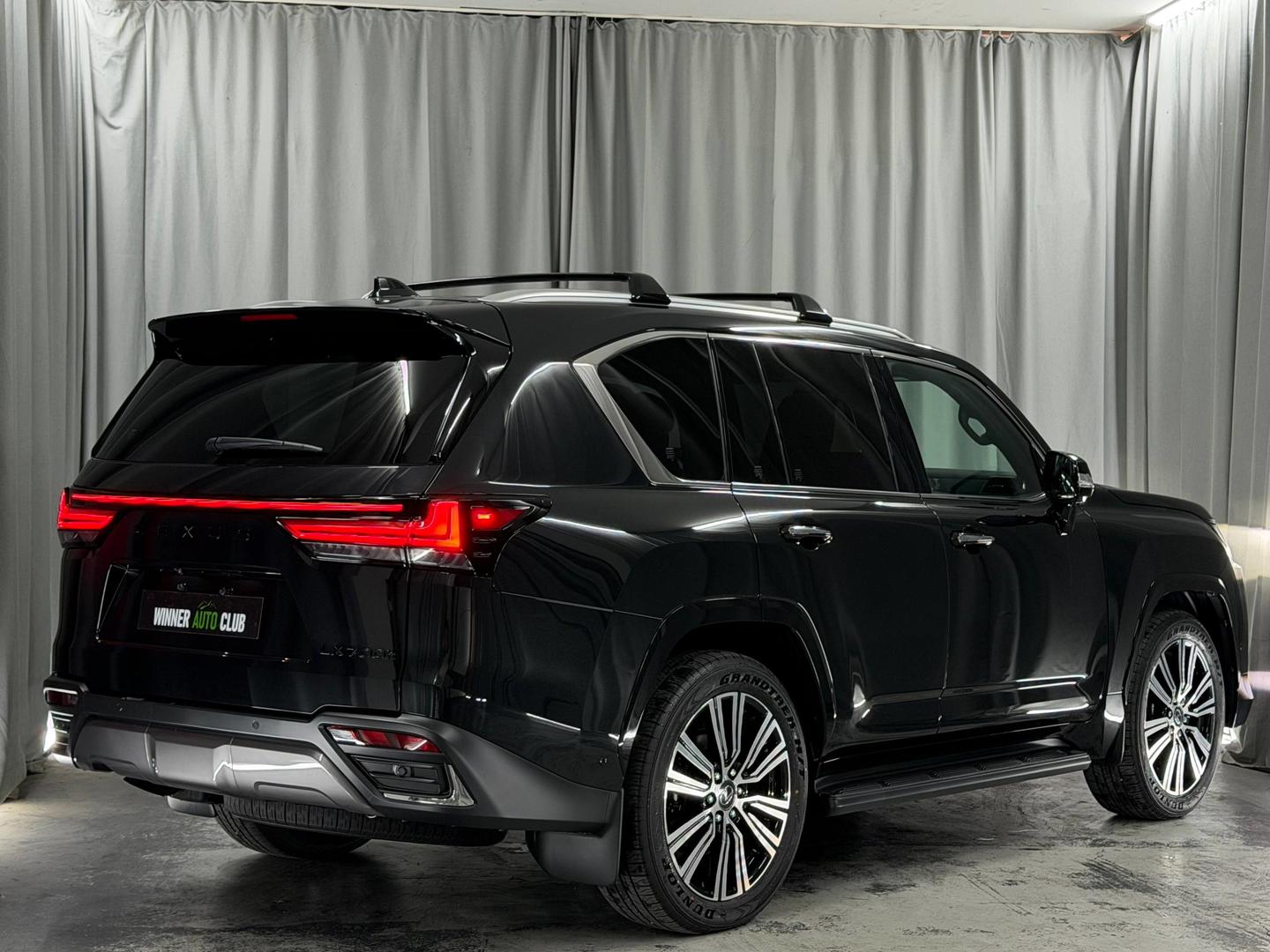 Lexus LX 700h 2026 — photo 2