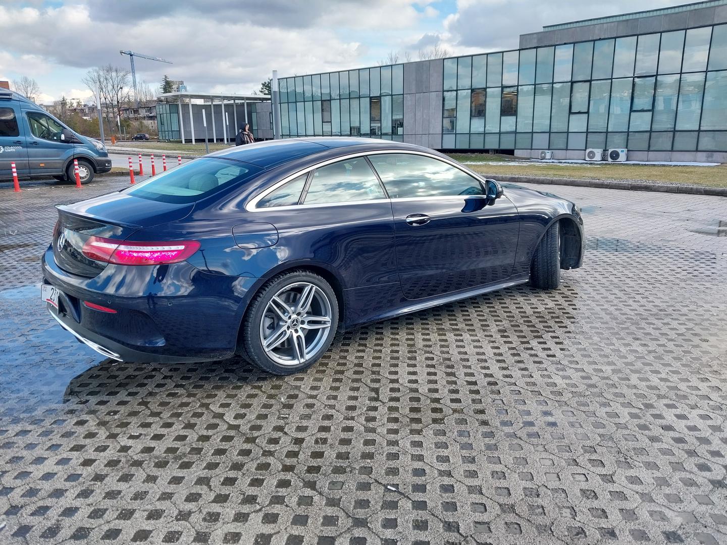 Mercedes-Benz E 430