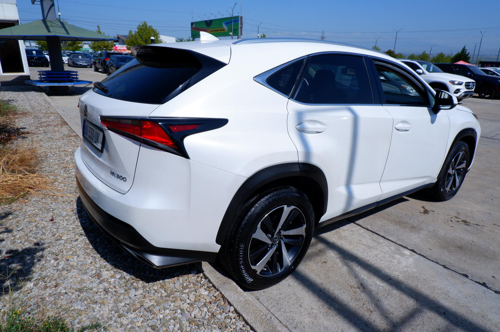 Lexus NX 300 2021 — photo 2