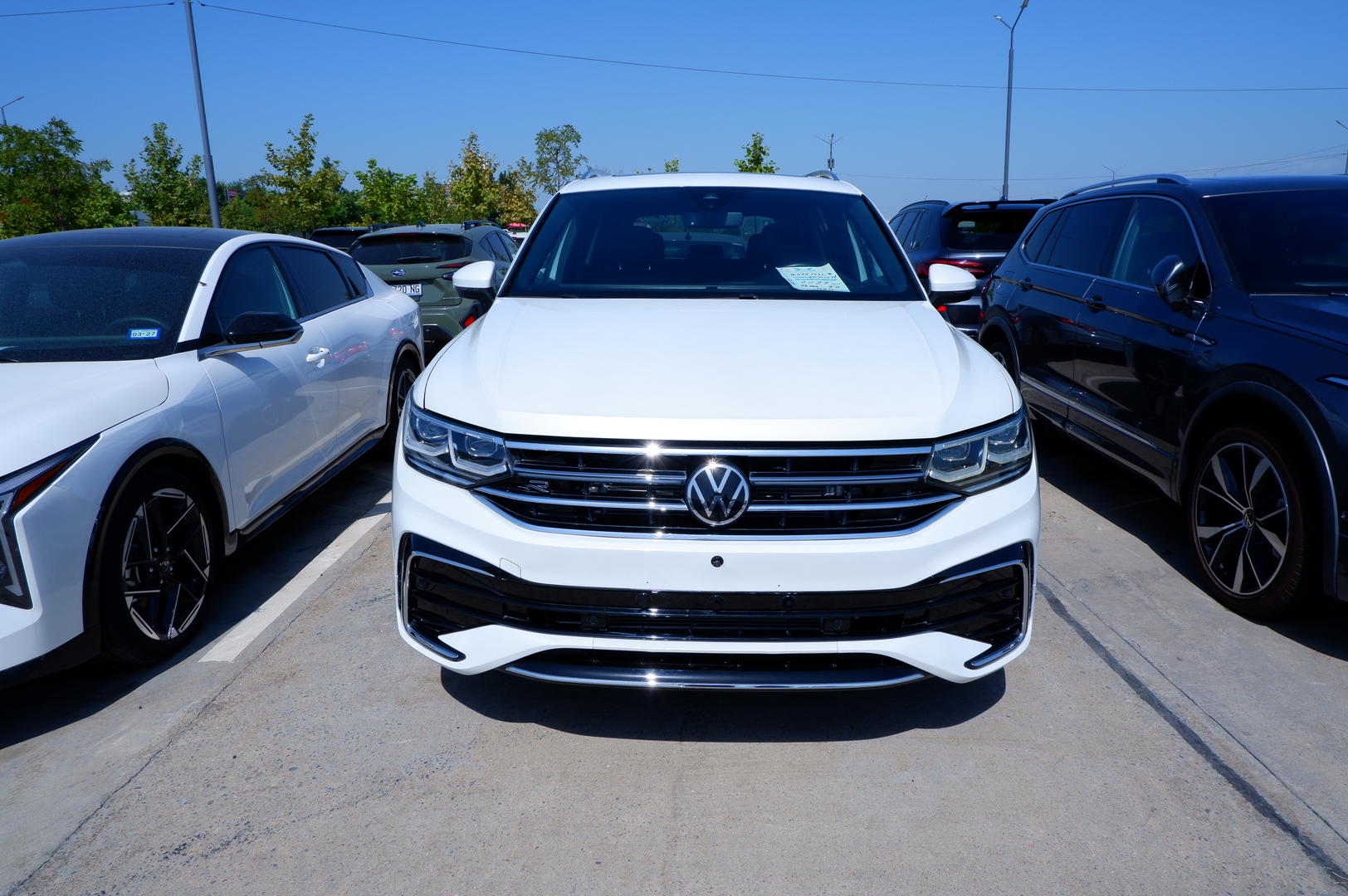 Volkswagen Tiguan 2022 — photo 2