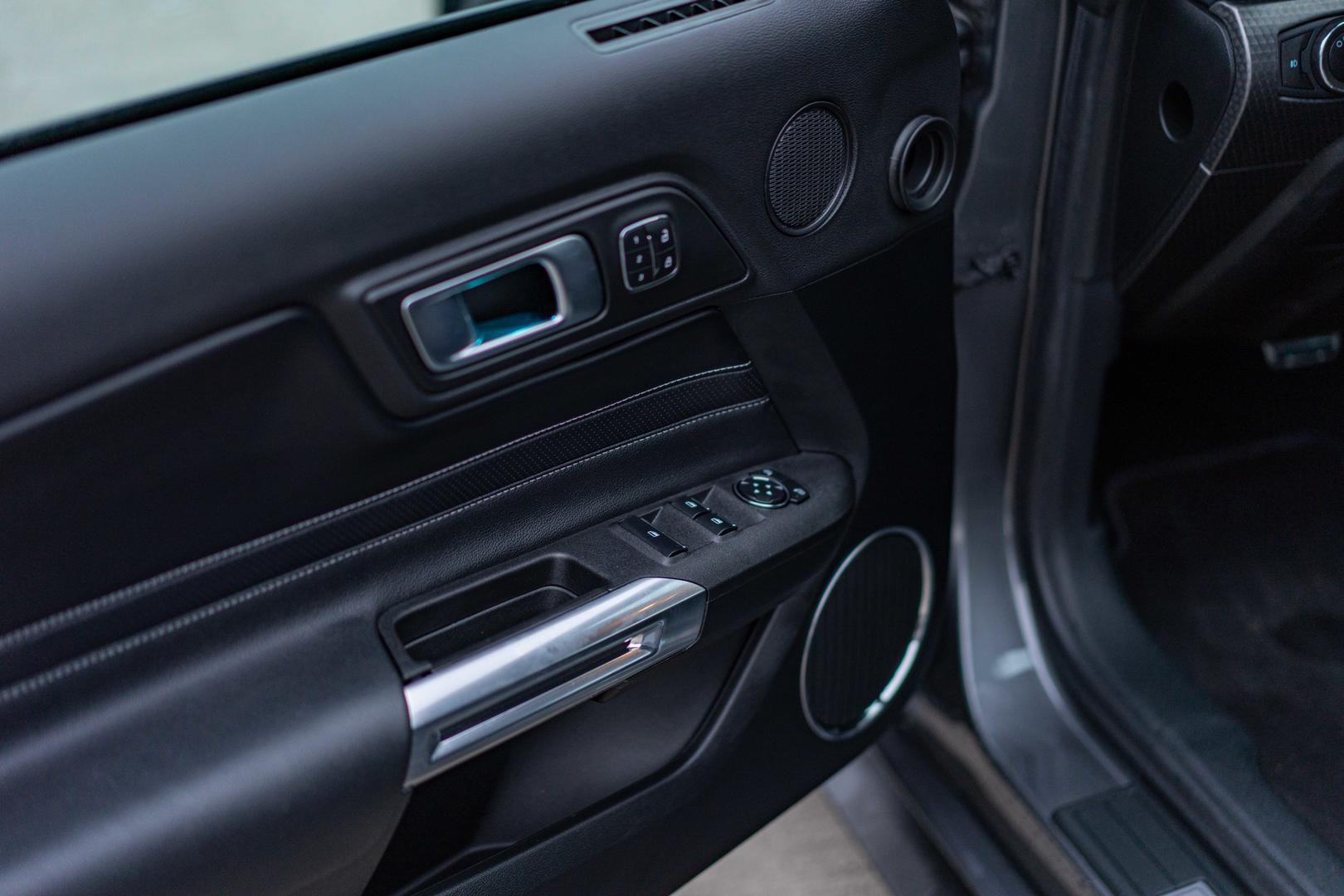 Ford Mustang 2023 — photo 2