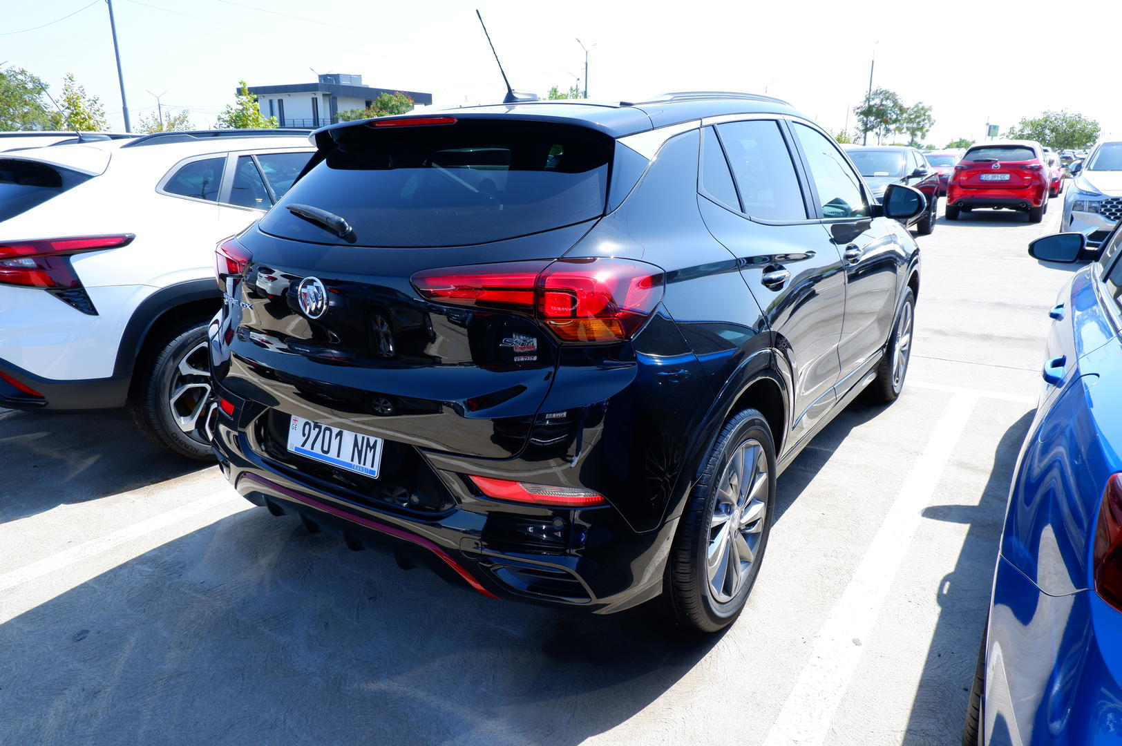 Buick Encore 2022 — photo 2