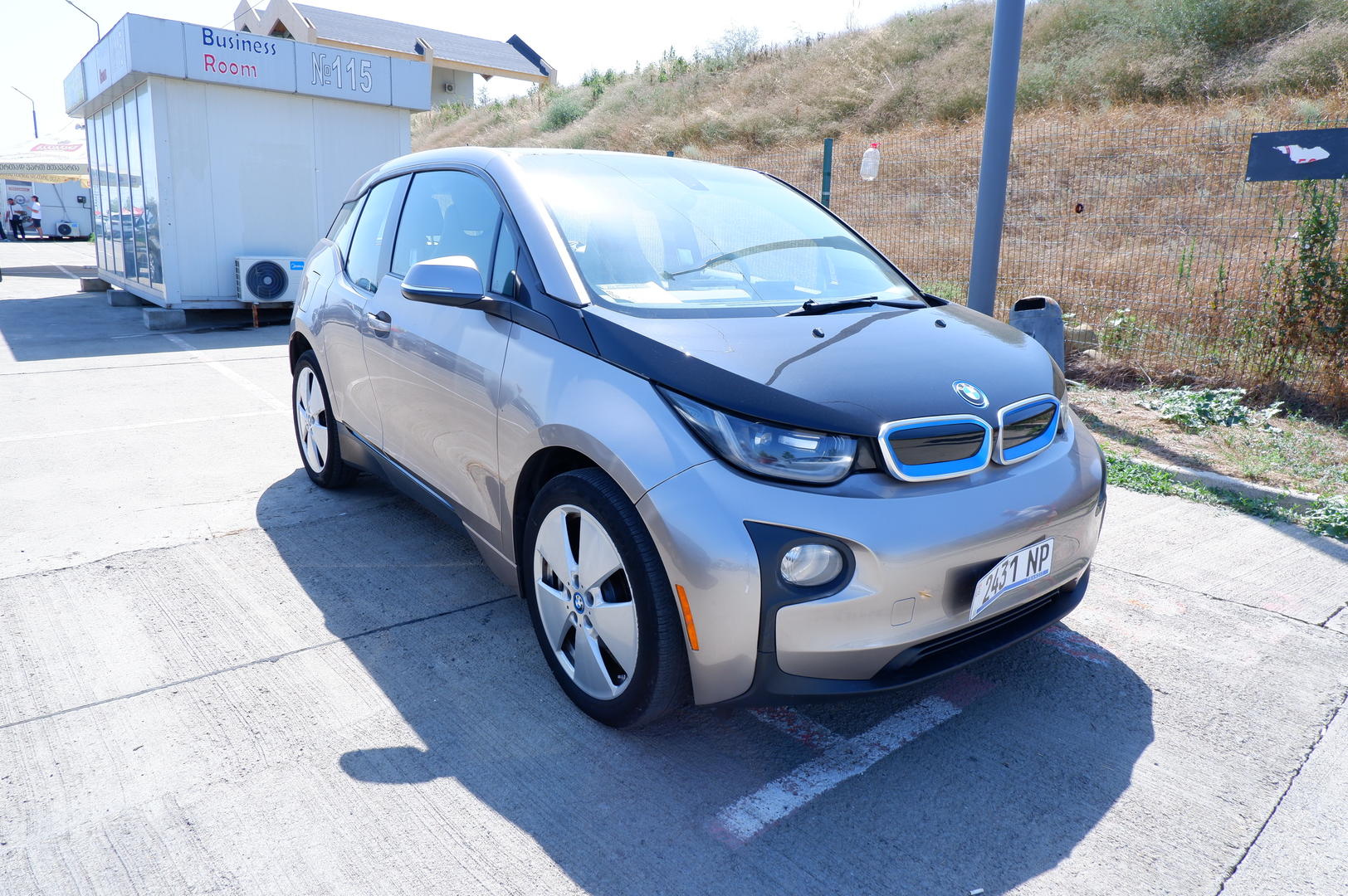 BMW i3 2015 — photo 2