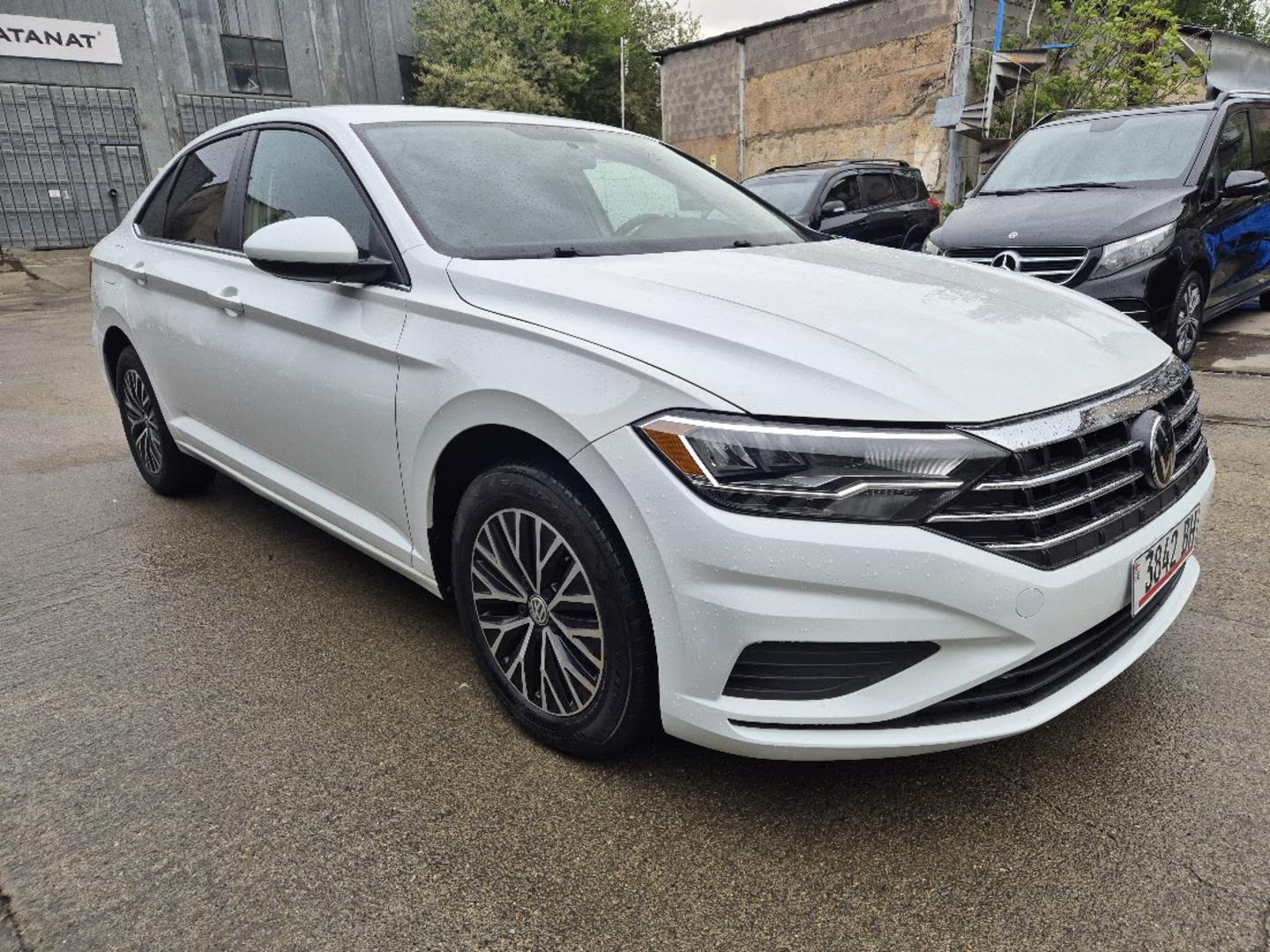 Volkswagen Jetta 2020 — photo 2