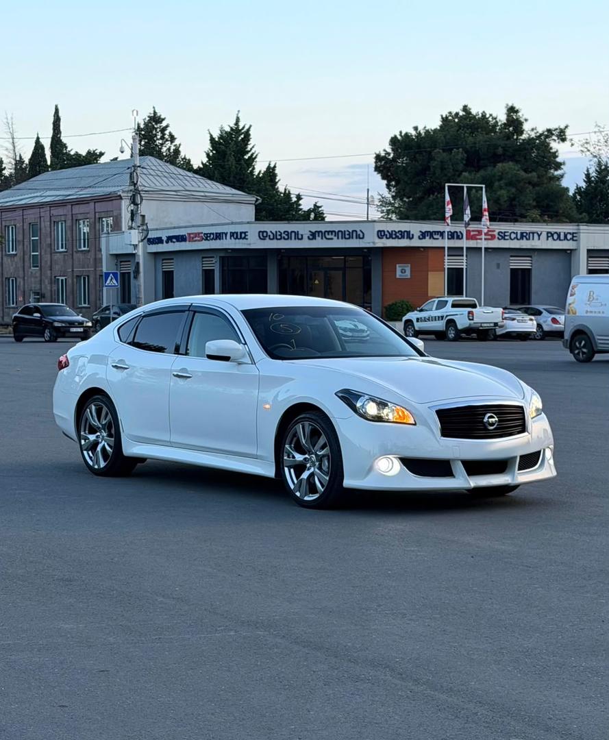 Nissan Fuga